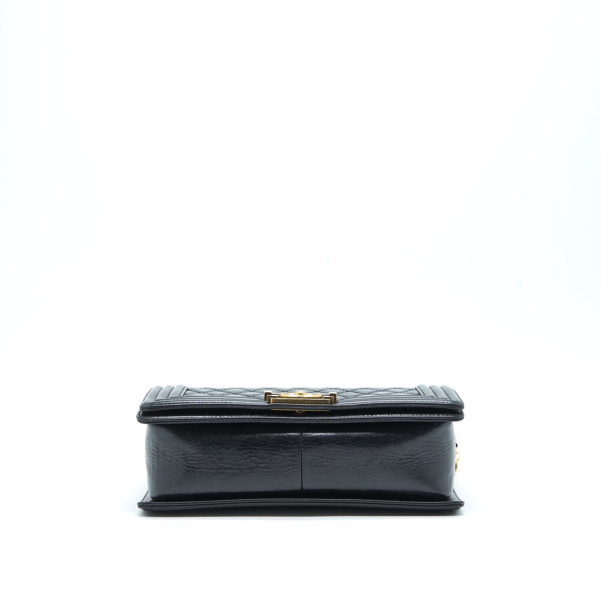 chanel-medium-boy-bag-calfskin-black-ghw