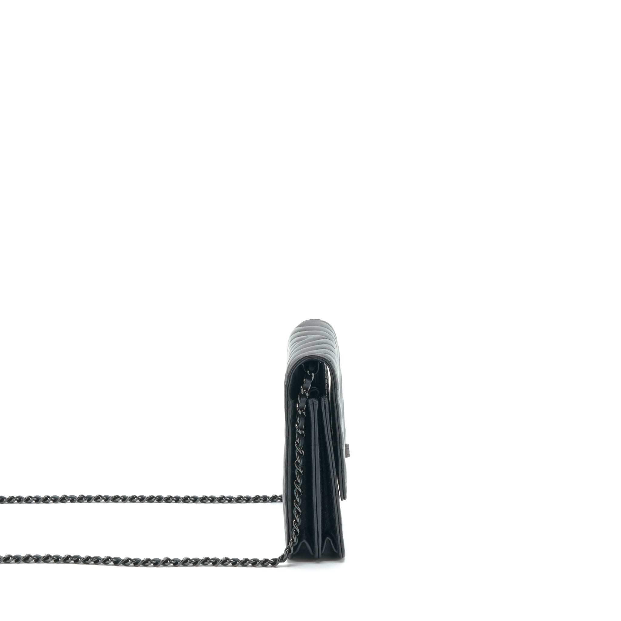 chanel-2-55-square-wallet-on-chain-chevron-calfskin-so-black