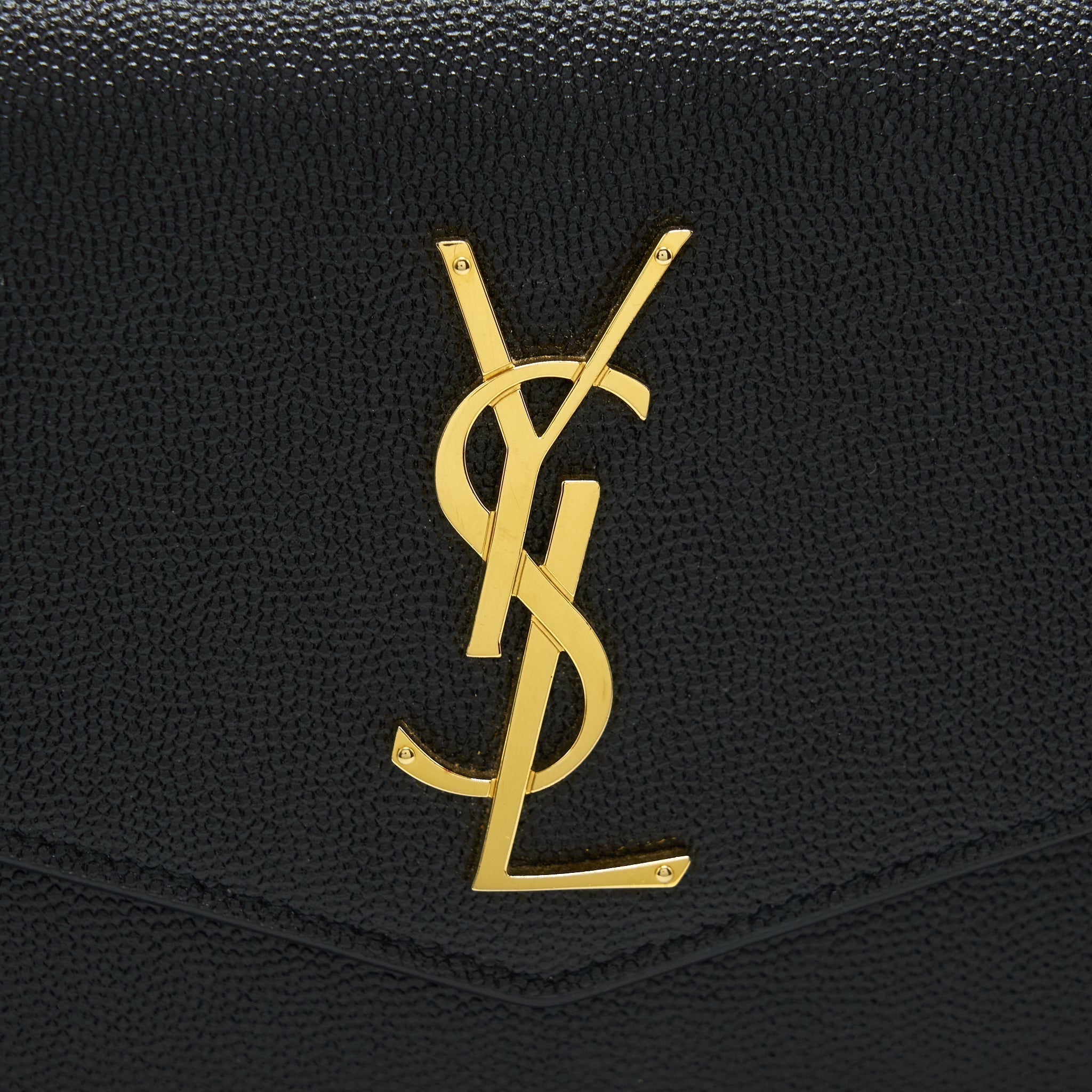 saint-laurent-ysl-envelop-small-crossbody-bag-grained-calfskin-ghw