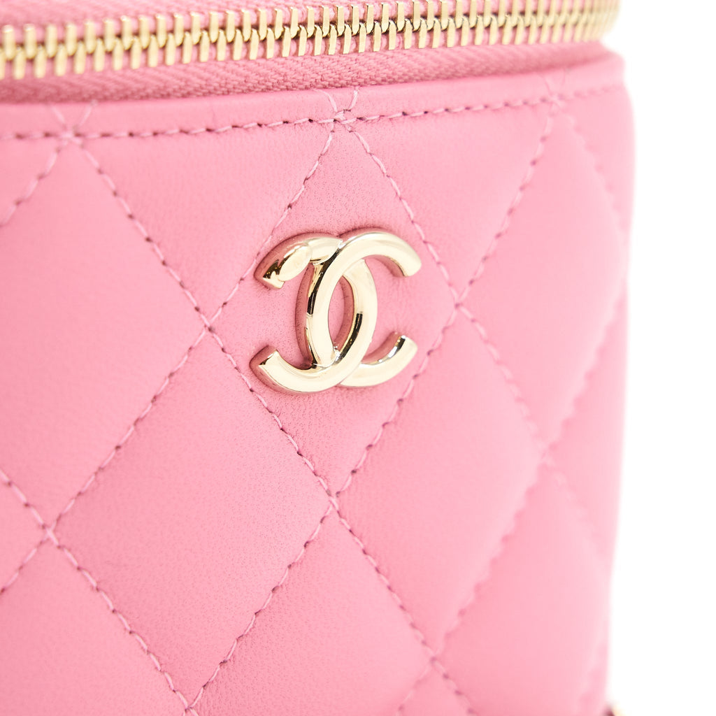chanel-small-vanity-with-chain-pink