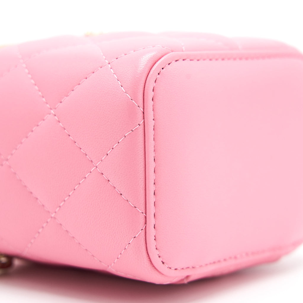 chanel-small-vanity-with-chain-pink