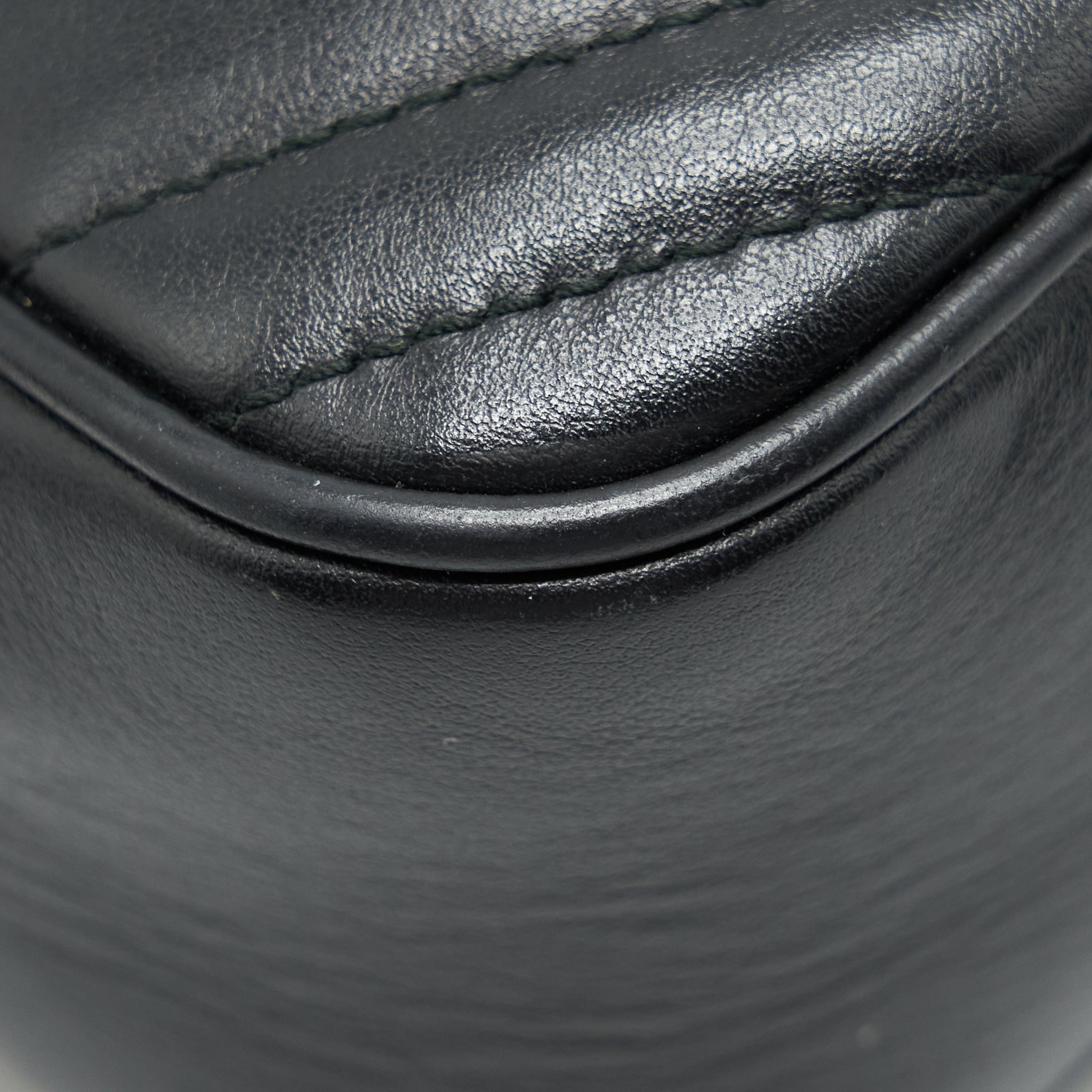 gucci-gg-marmont-matelasse-shoulder-bag-black-ghw