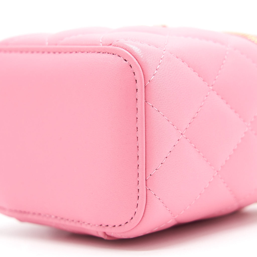 chanel-small-vanity-with-chain-pink
