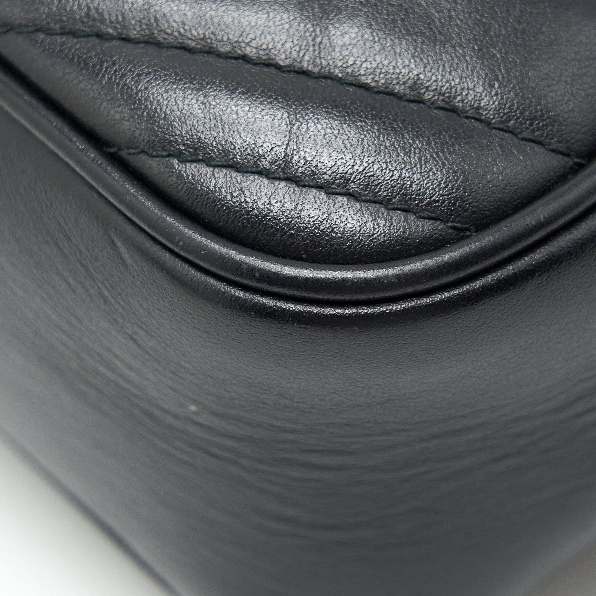 gucci-gg-marmont-matelasse-shoulder-bag-black-ghw