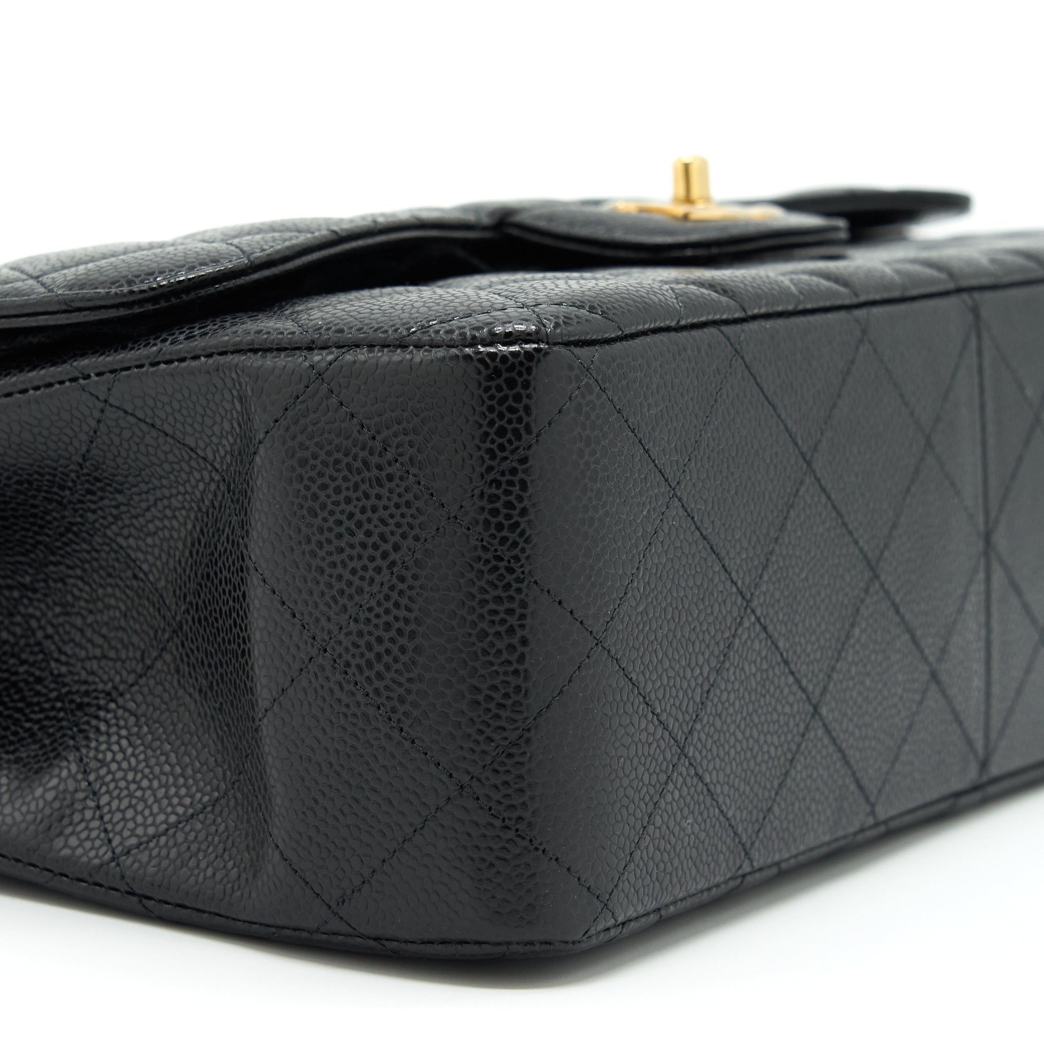 chanel-jumbo-classic-double-flap-bag-caviar-black-ghw-microchip