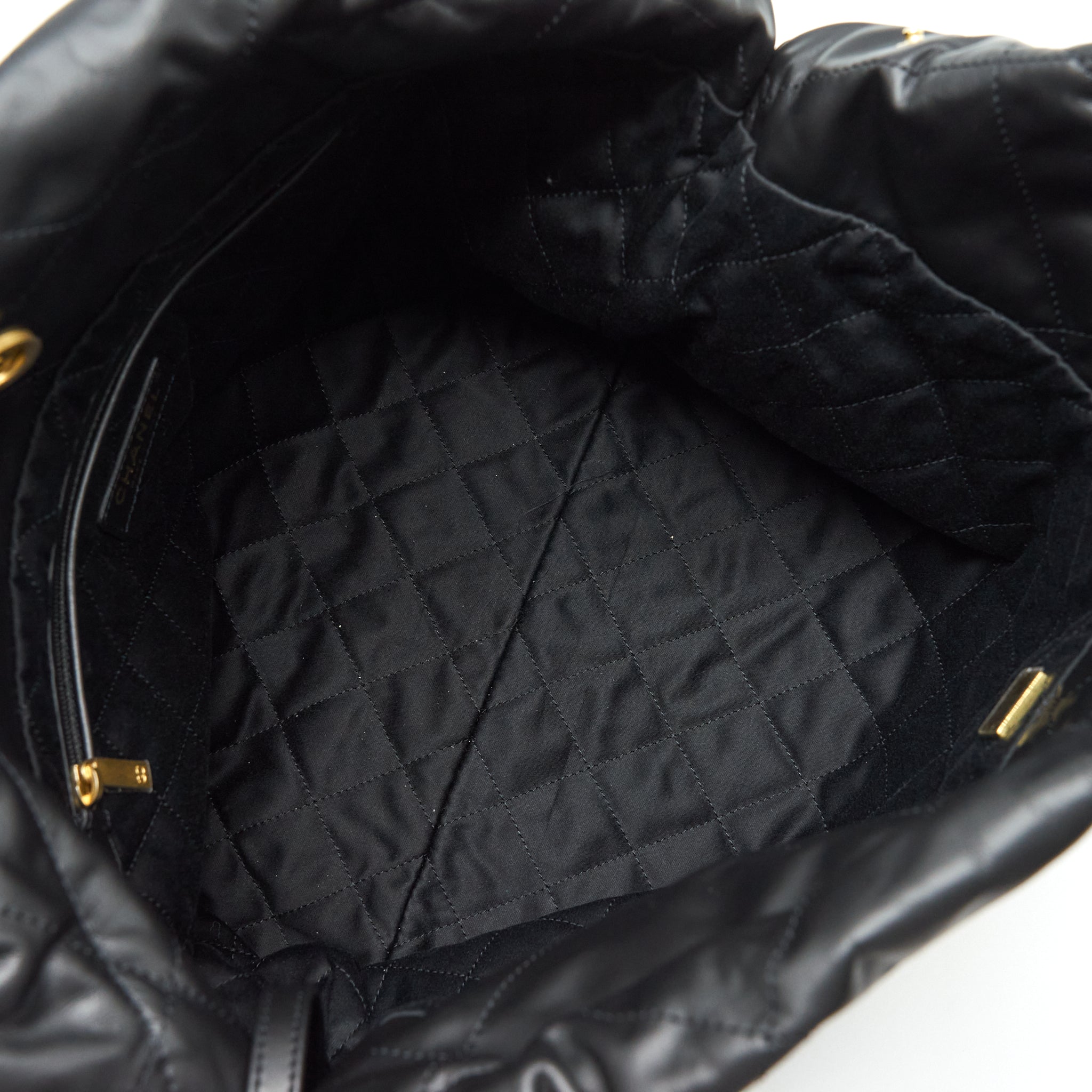chanel-22-handbag-shiny-calfskin-black-ghw