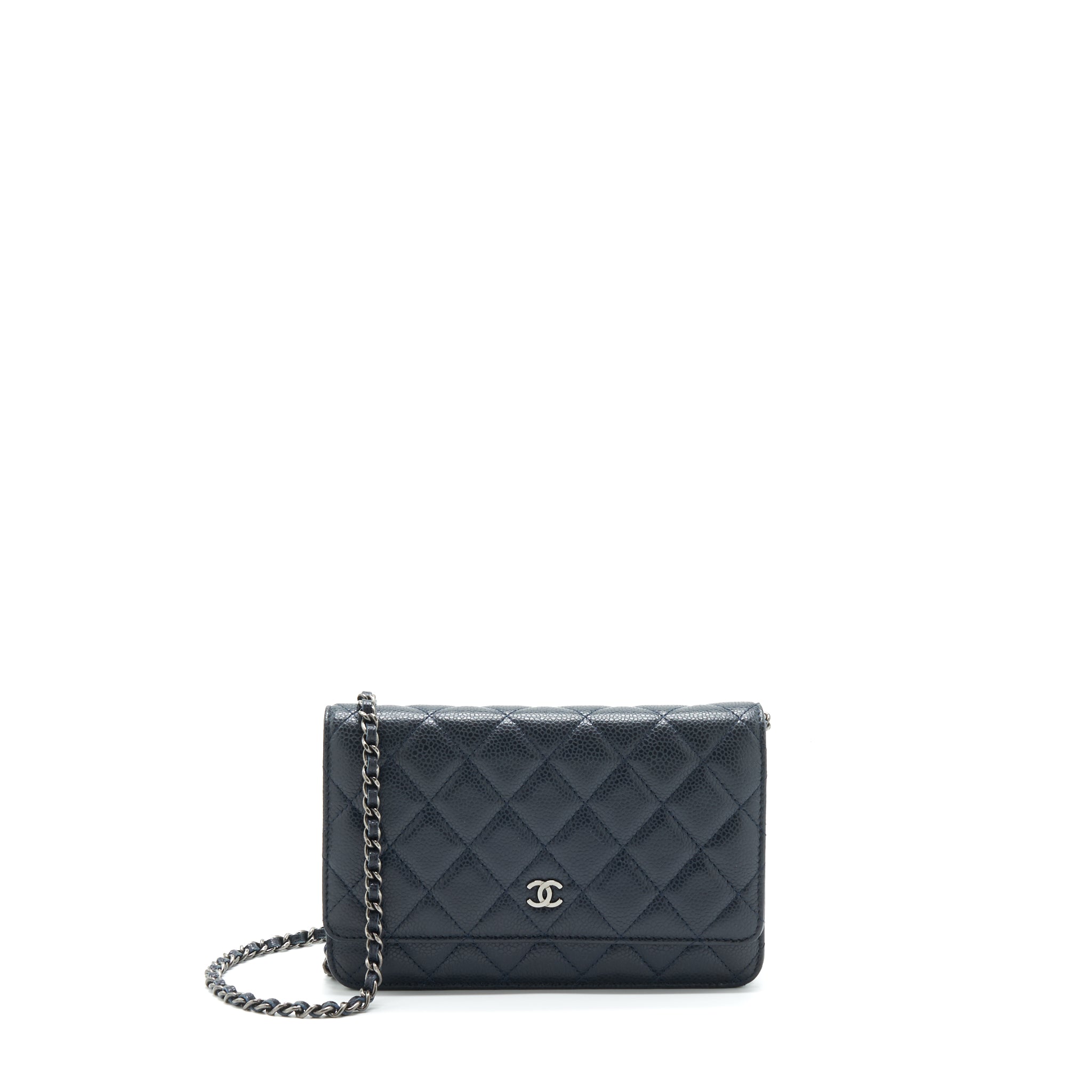 chanel-classic-wallet-on-chain-caviar-navy-ruthenium-hardware