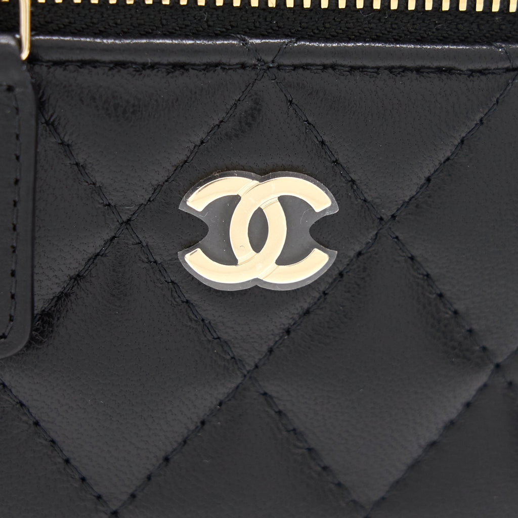 chanel-21c-long-vanity-with-chain-lambskin-black-with-lghw