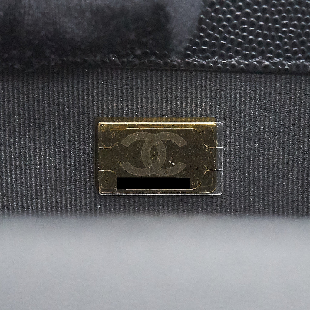 chanel-small-boy-bag-caviar-black-with-ghw-microchip