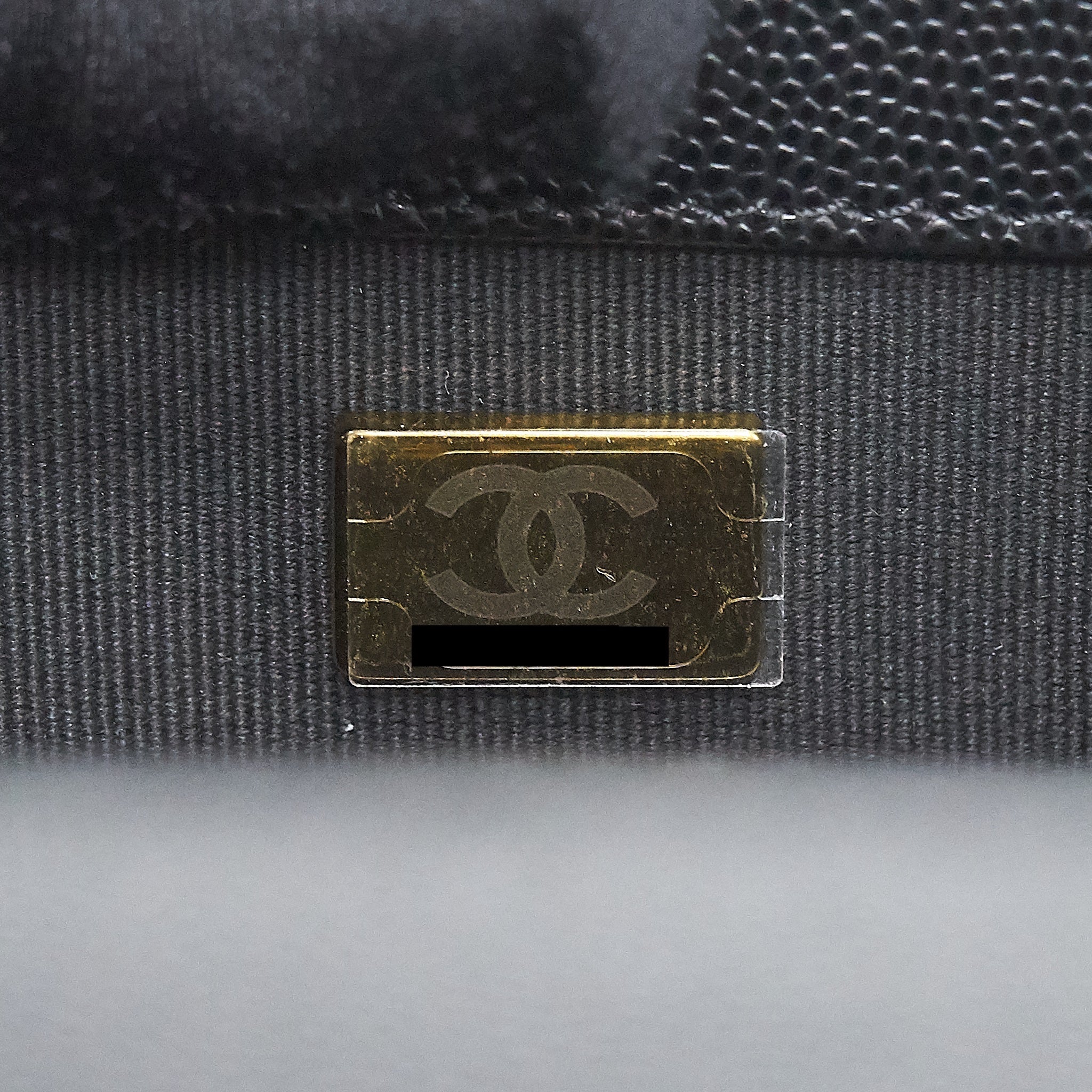 chanel-small-boy-bag-caviar-black-with-ghw-microchip
