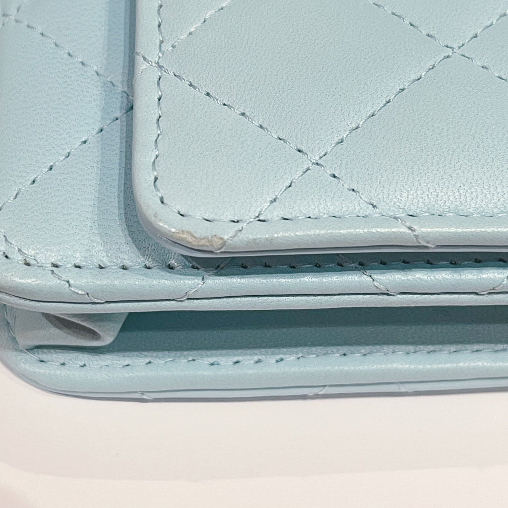 chanel-classic-wallet-on-chain-lambskin-light-blue-shw