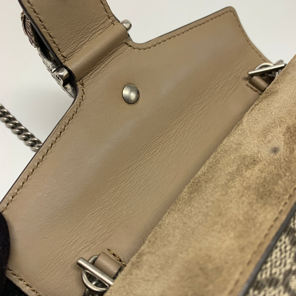 gucci-dionysus-gg-supreme-super-mini-crossbody-bag-beige
