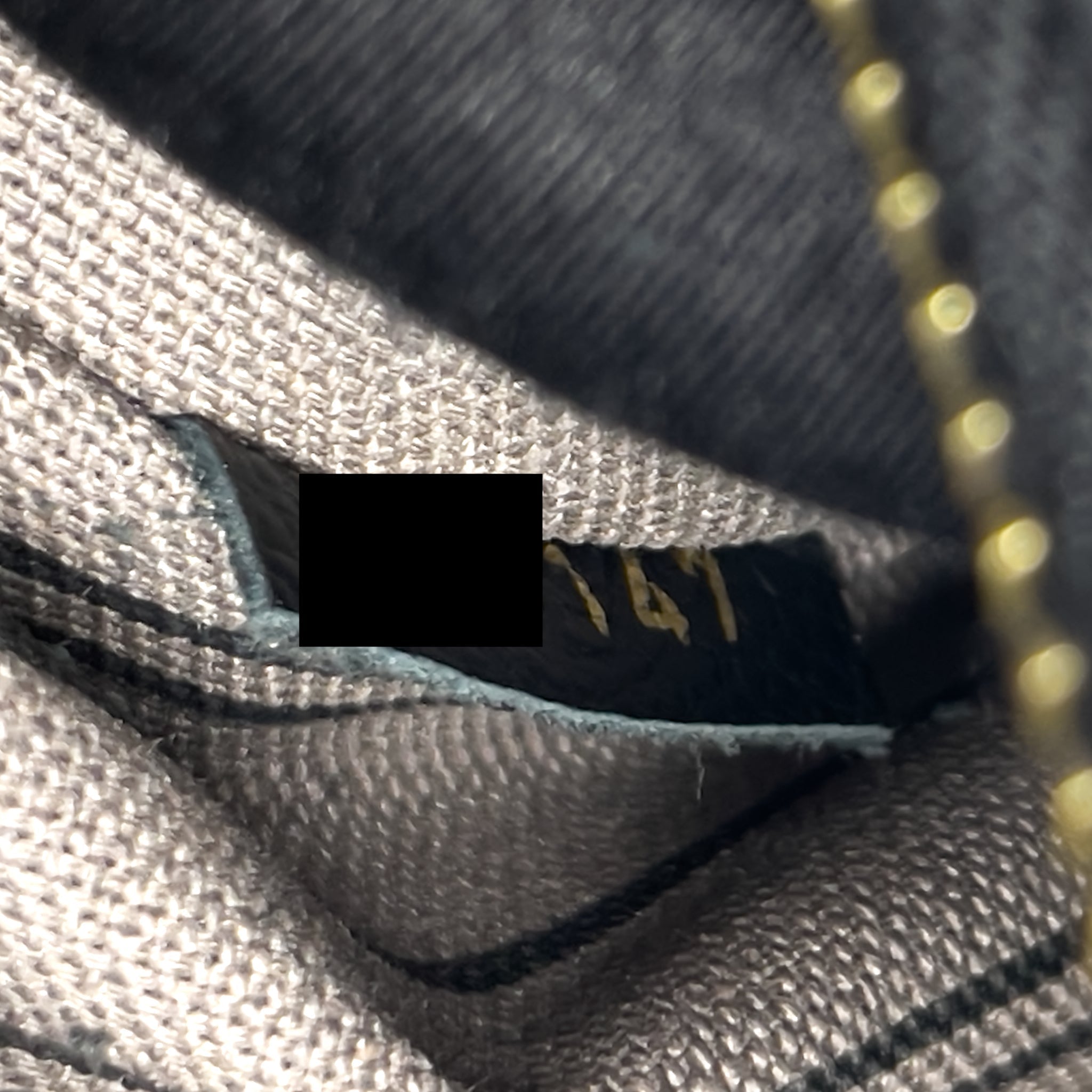louis-vuitton-pochette-metis-monogram-empreinte-black-ghw-3