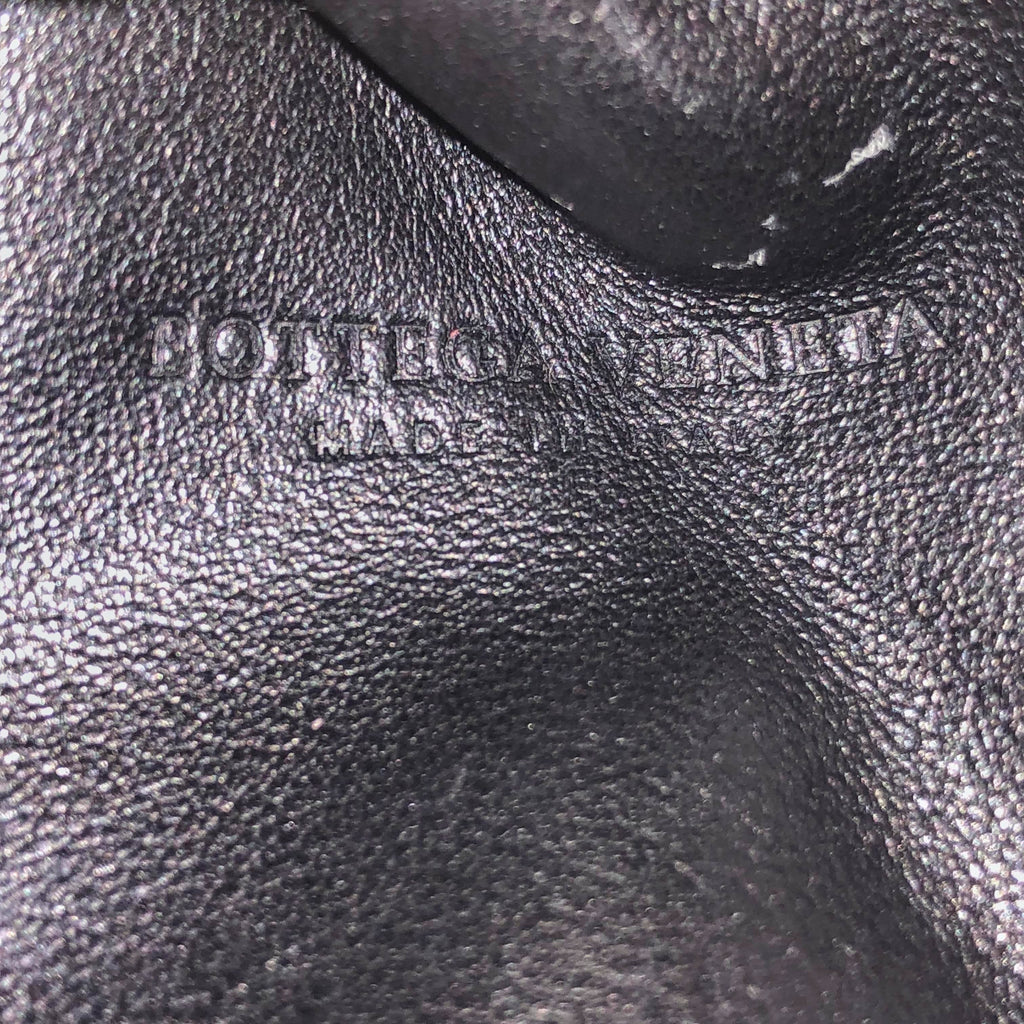 bottega-veneta-the-mini-pouch-color-oro
