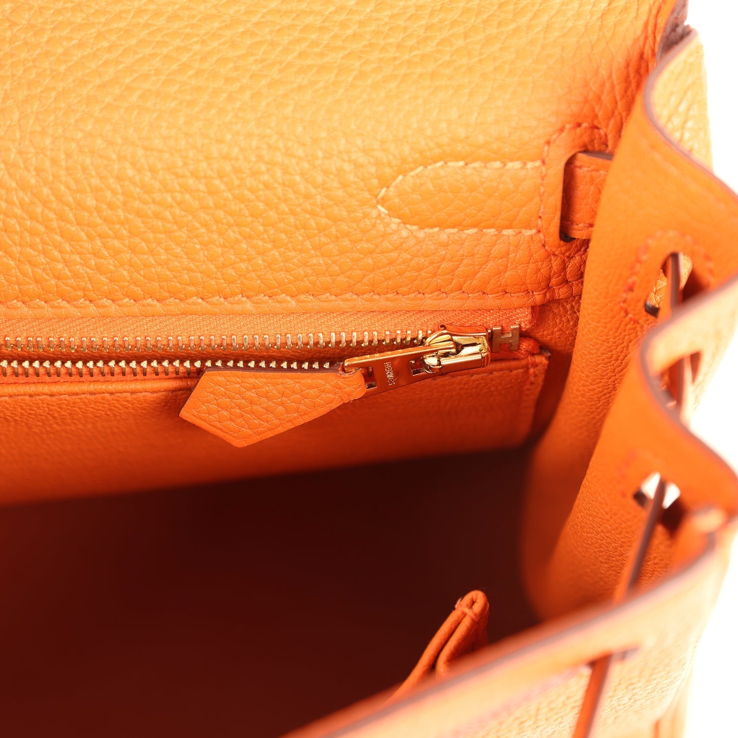 Kelly Retourne 25 Orange Togo Gold Hardware Bag