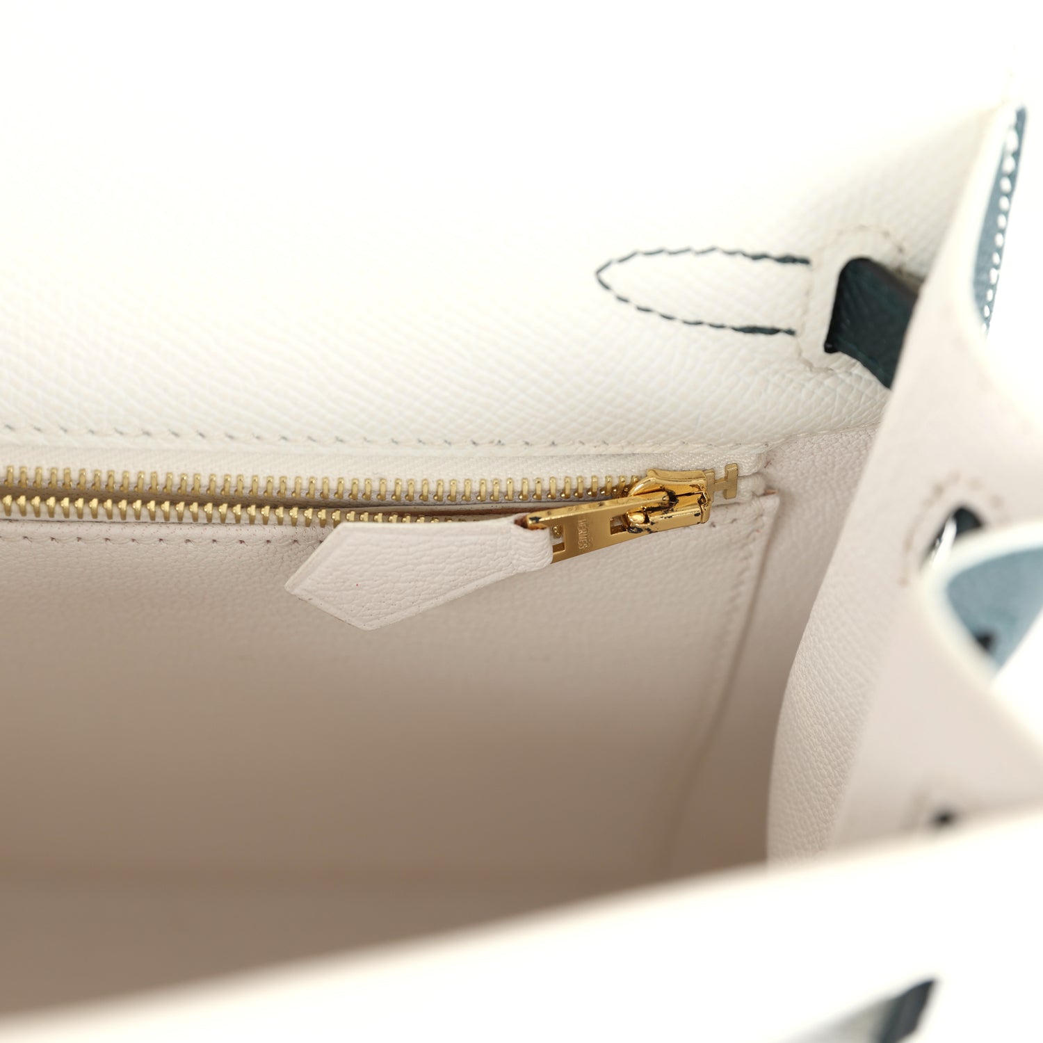 Kelly Sellier 25 White and Vert Cypress Epsom Brushed Gold Hardware Bag