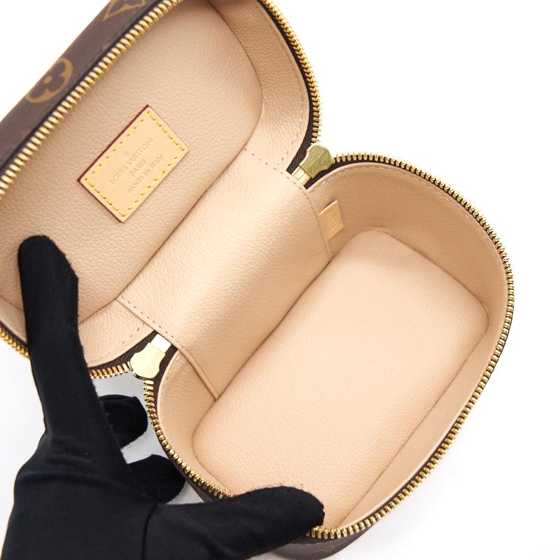 louis-vuitton-nice-nano-2