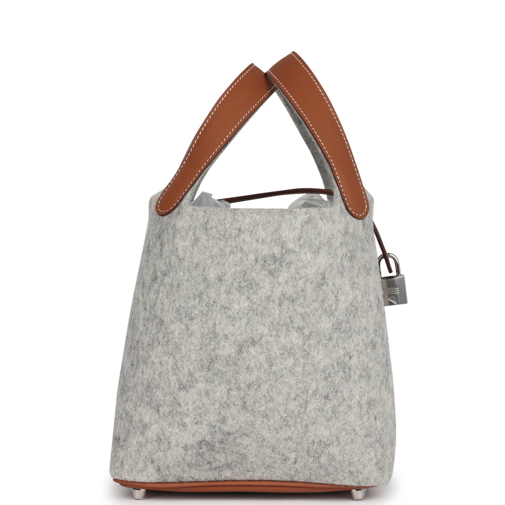 Picotin Lock 18 Gris Clair Feutre and Gold Swift Palladium Hardware Bag