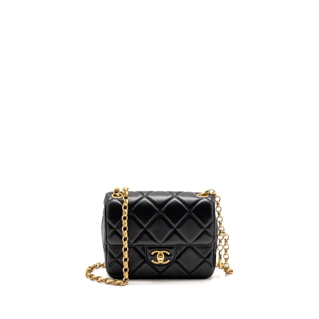chanel-quilted-mini-flap-bag-with-detailed-chain-lambskin-black-ghw-microchip