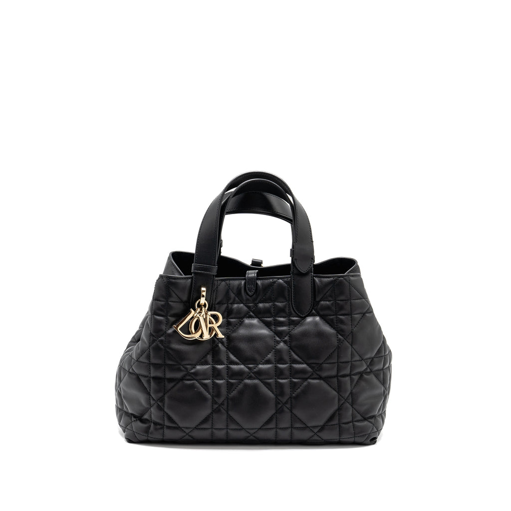 dior-medium-dior-toujours-tote-bag-macrocannage-calfskin-black-lghw