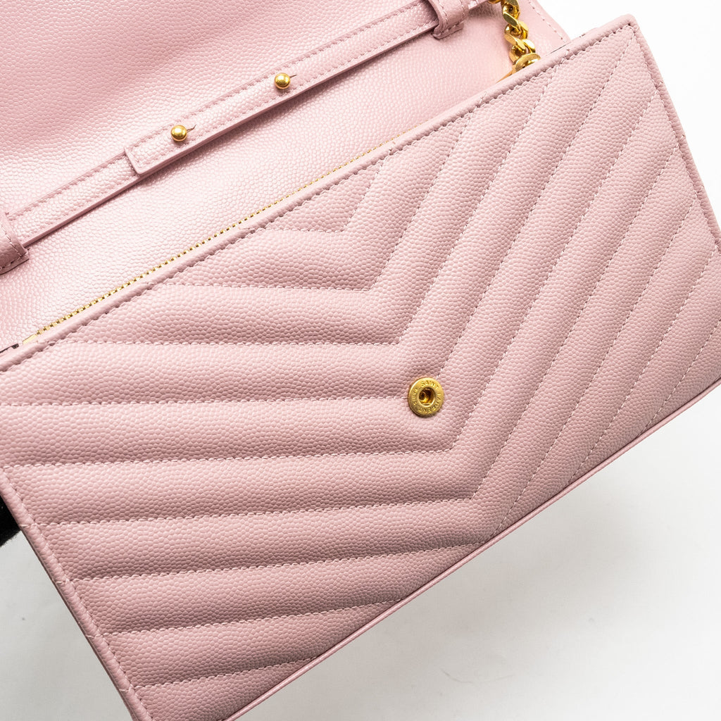 saint-laurent-ysl-cassandre-matelasse-wallet-on-chain-grained-calfskin-pink-ghw