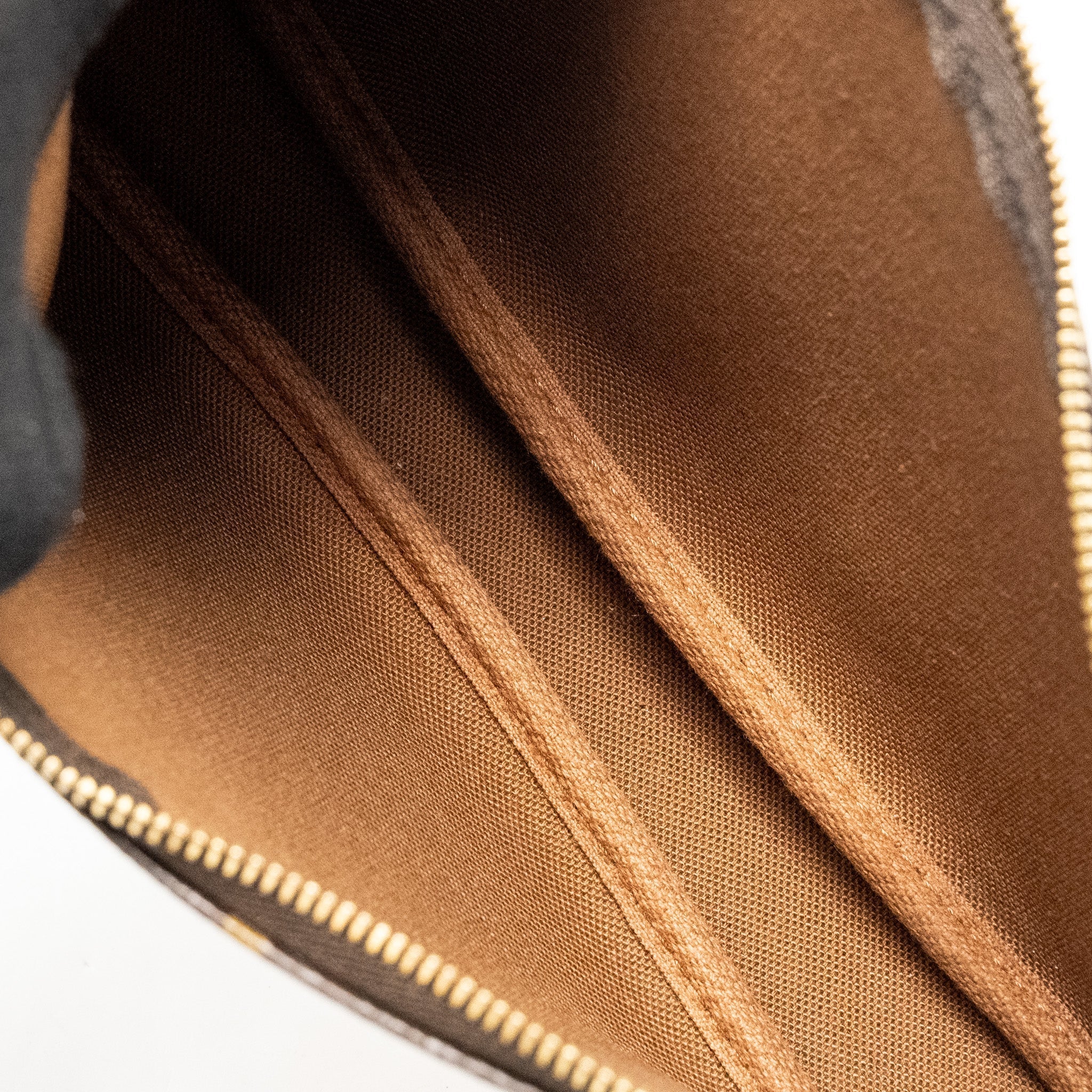 louis-vuitton-pochette-accessories-monogram-canvas-ghw-9