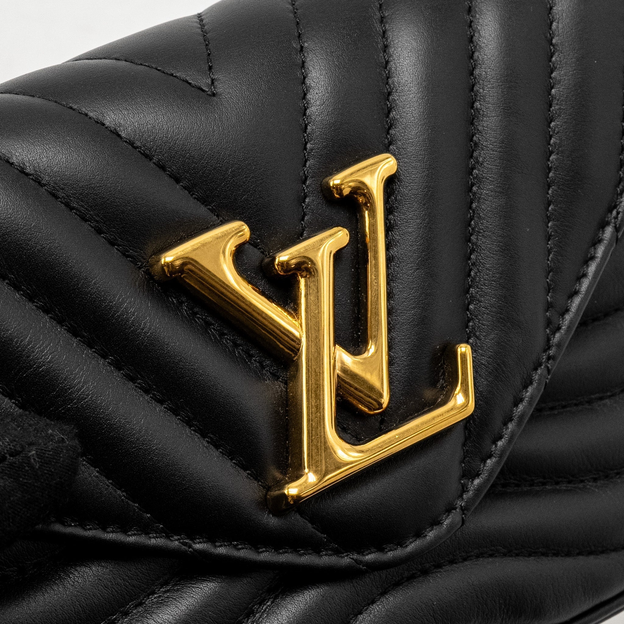louis-vuitton-new-wave-multi-pochette-black-ghw