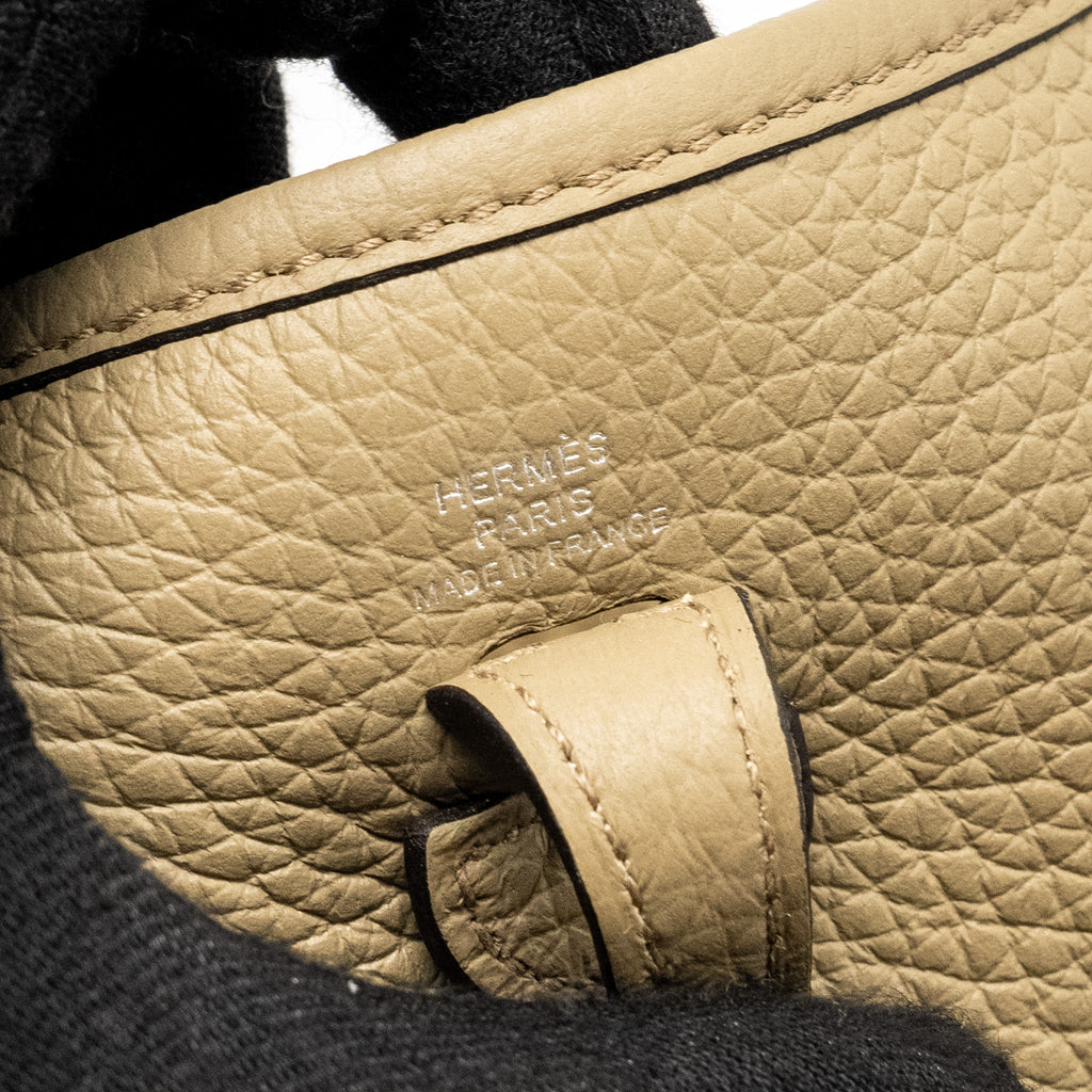 hermes-mini-evelyne-clemence-beige-marfa-multicolor-strap-shw-stamp-b