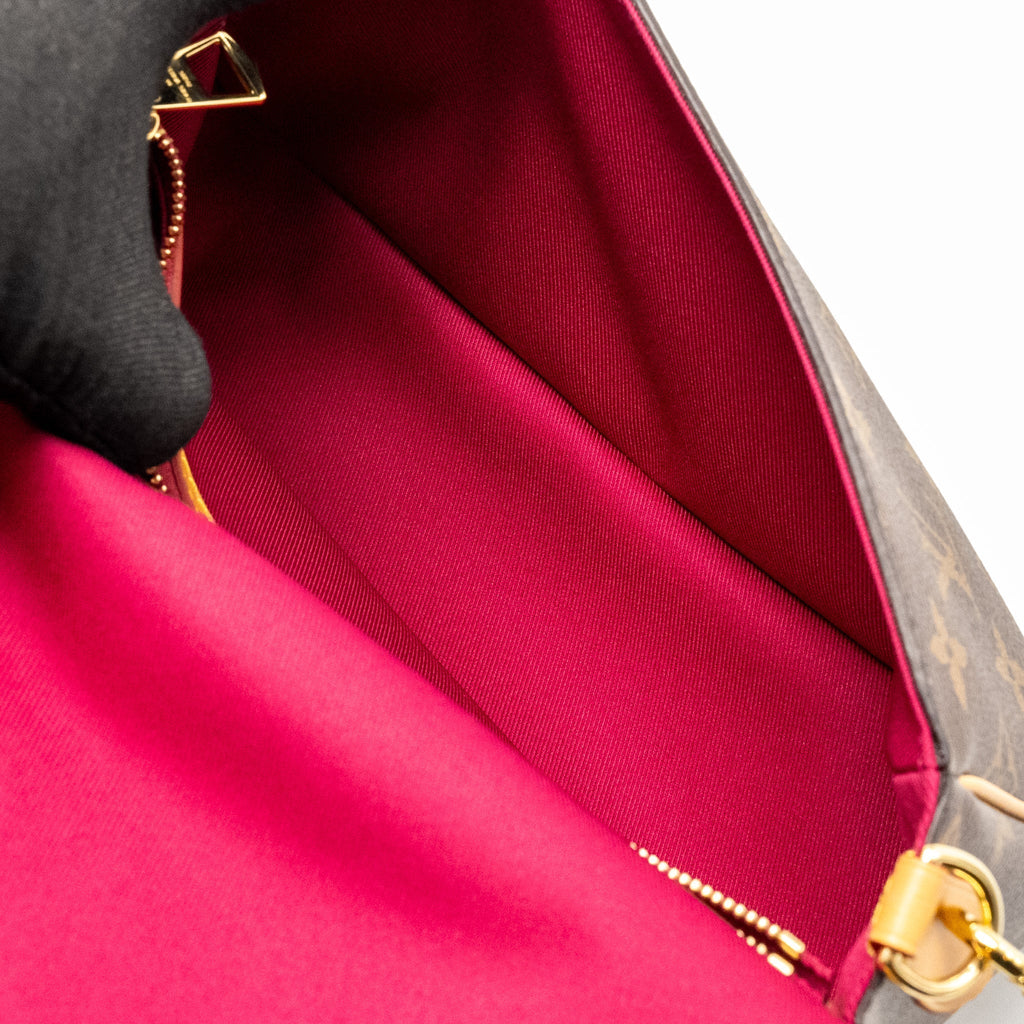 louis-vuitton-diane-bag-with-fuchsia-strap-monogram-canvas-ghw