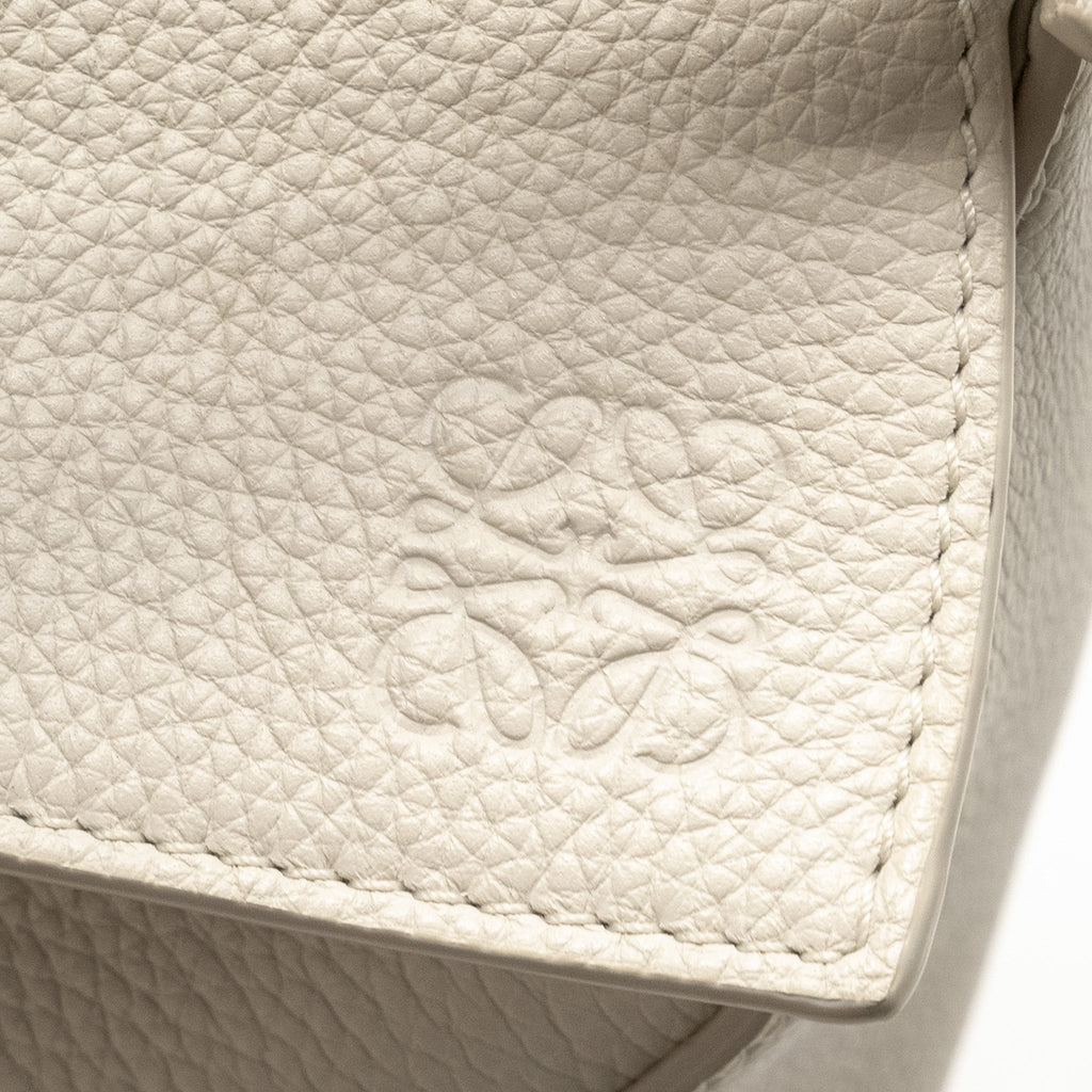 loewe-small-puzzle-bag-grained-calfskin-white-shw-copy-1