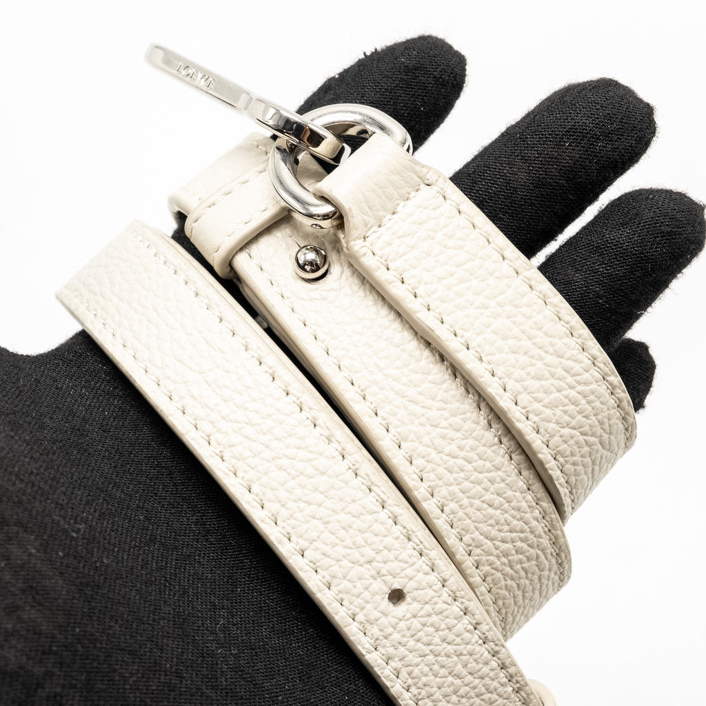 loewe-small-puzzle-bag-grained-calfskin-white-shw-copy-1