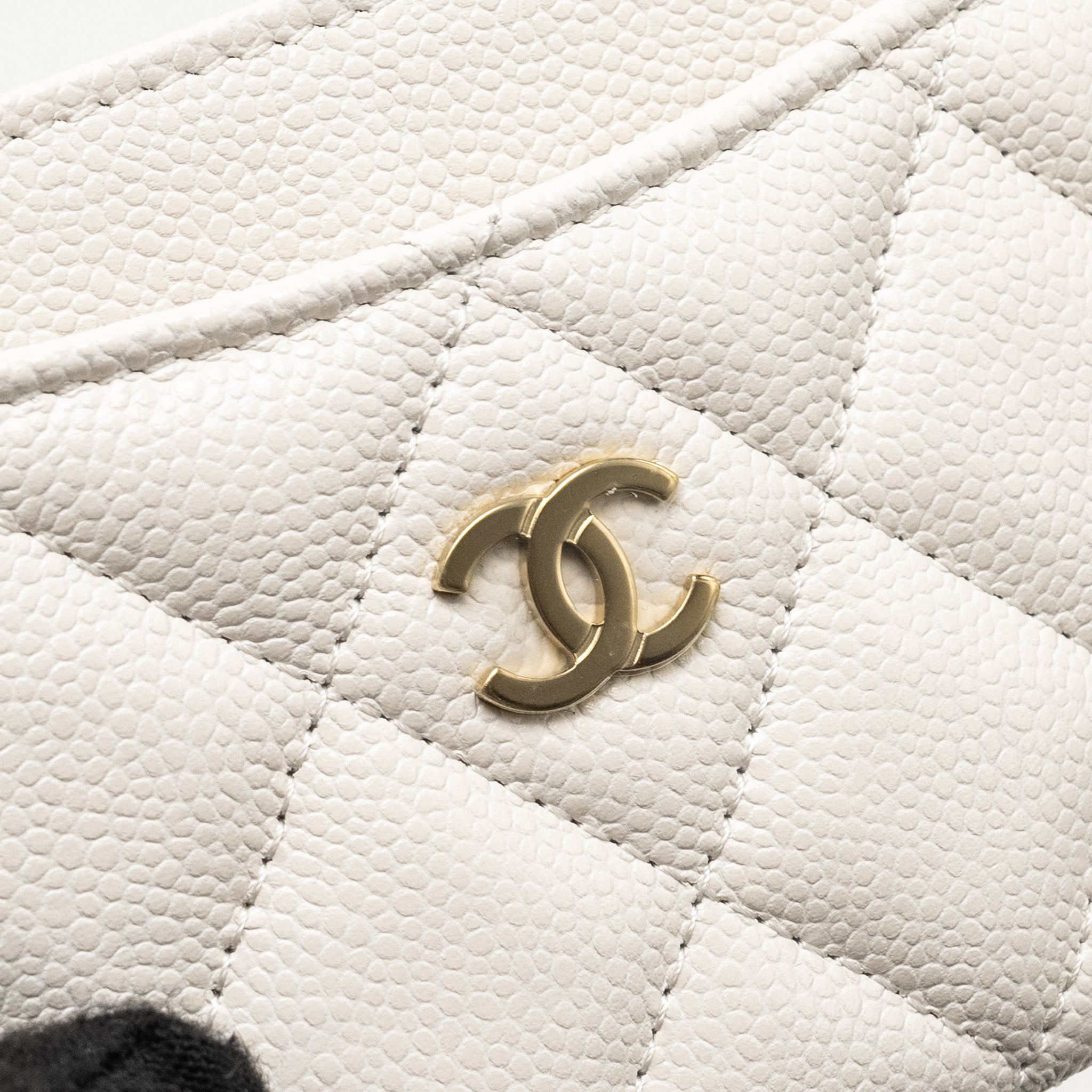 chanel-classic-card-holder-caviar-white-lghw-1