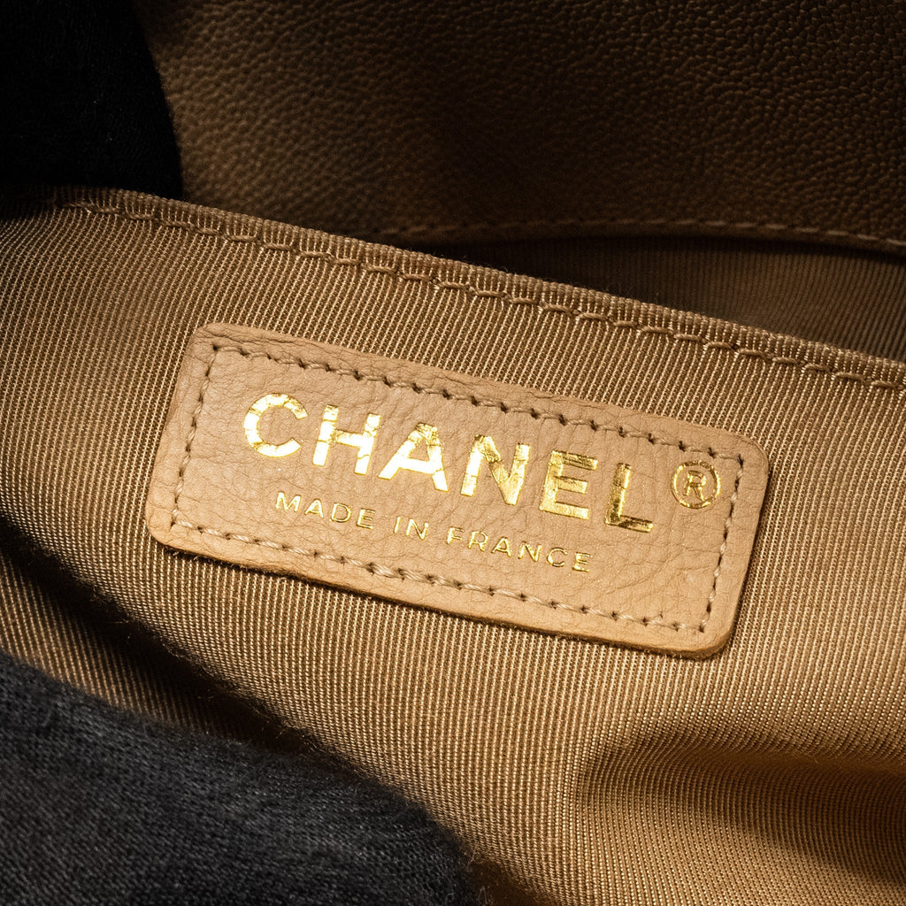 chanel-medium-boy-bag-caviar-beige-ghw-copy