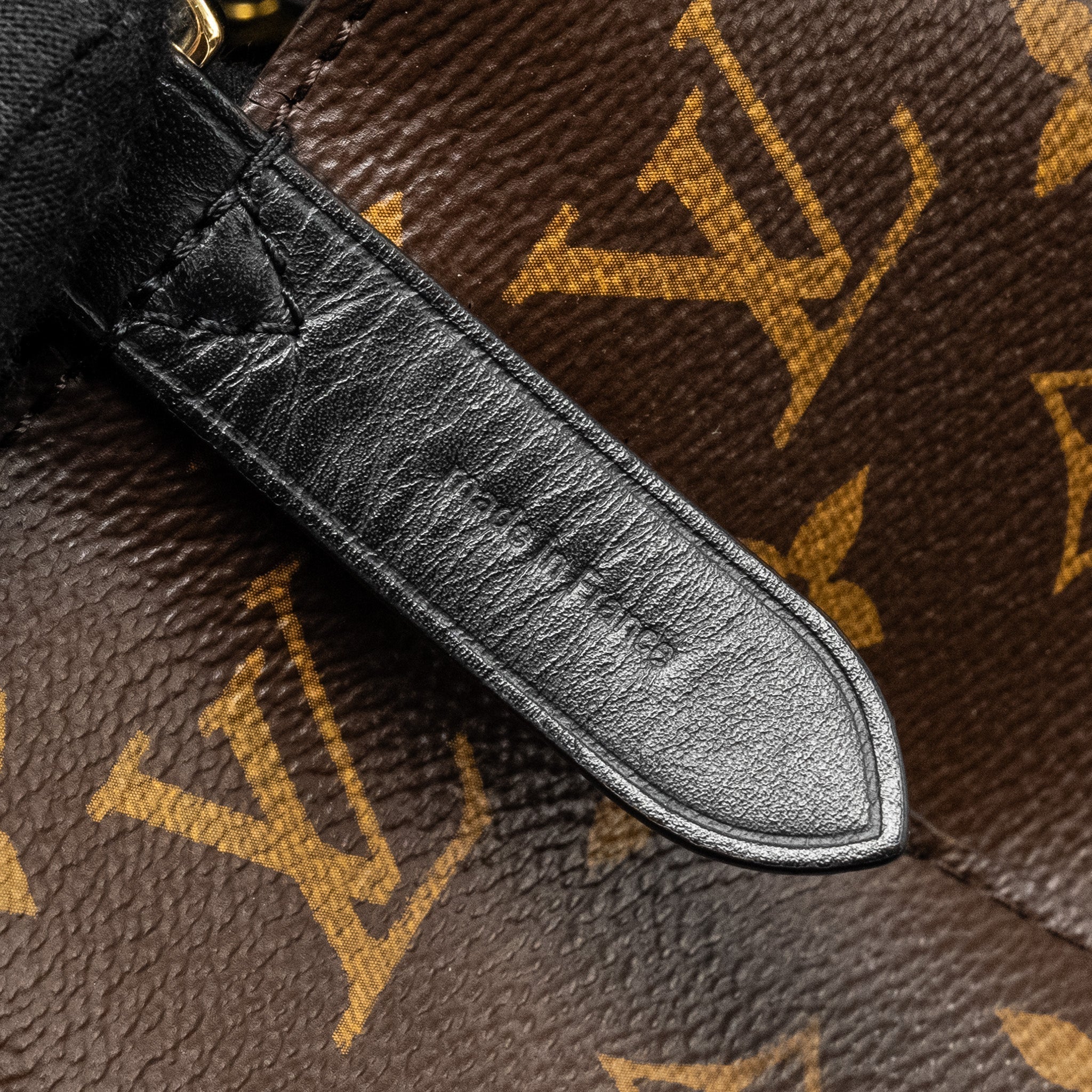 louis-vuitton-neo-noe-monogram-canvas-black-ghw-1