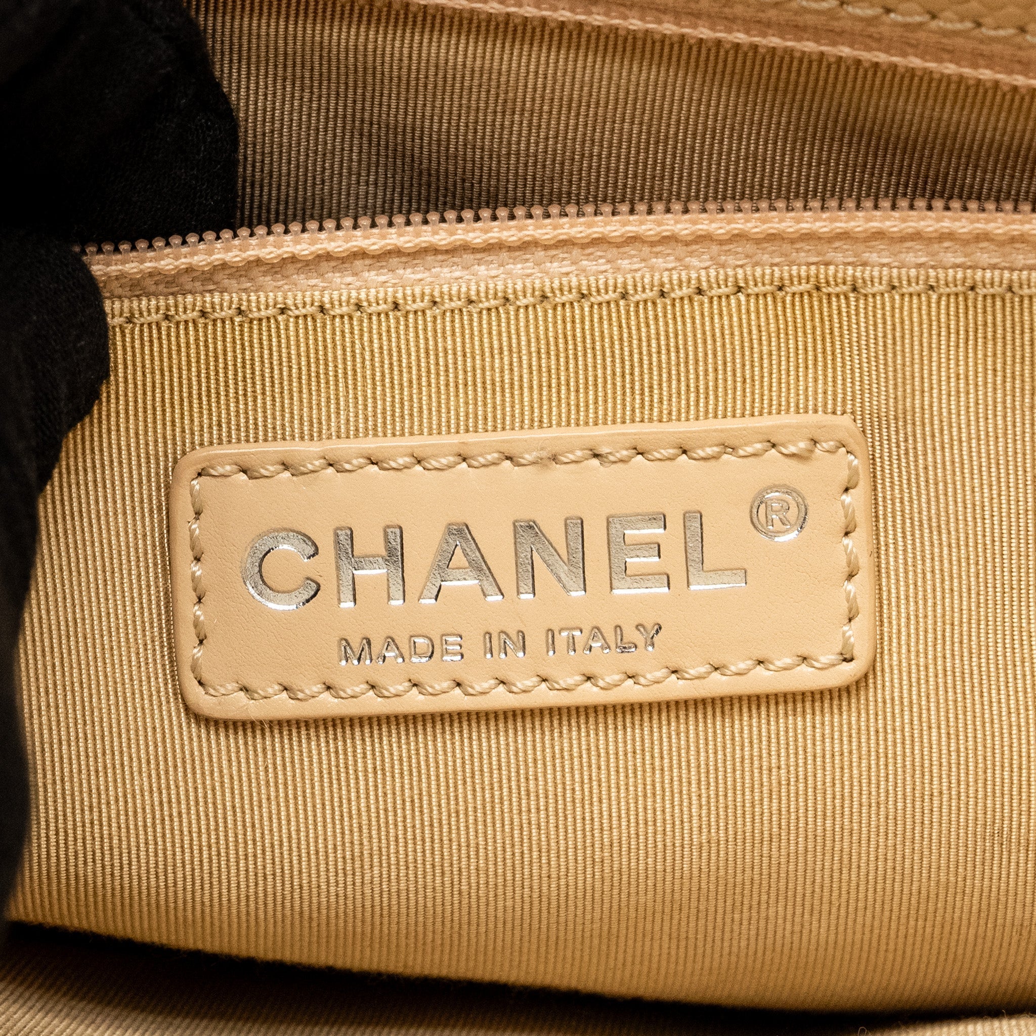 chanel-grand-shopping-tote-bag-caviar-beige-shw-3