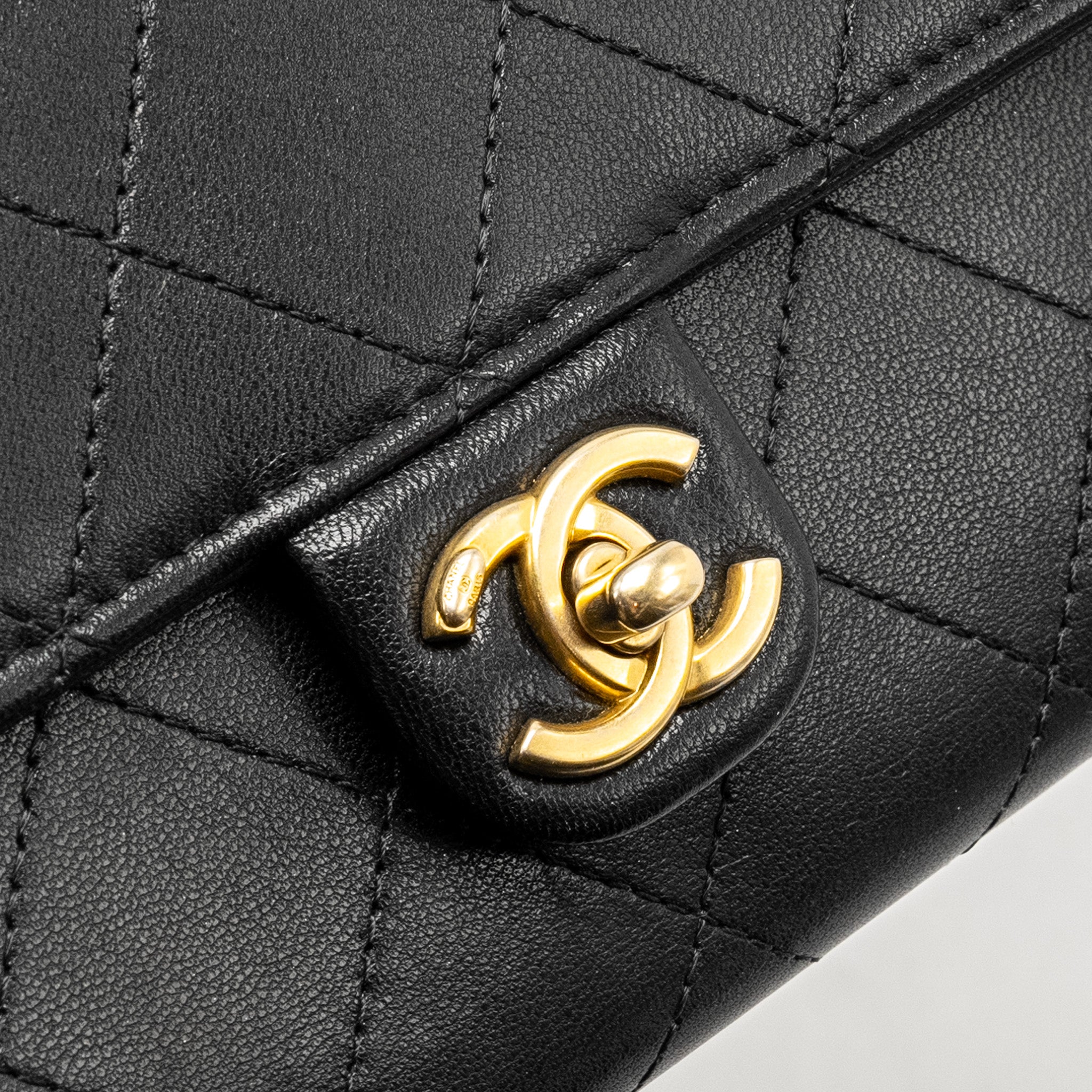 chanel-quilted-pearl-long-wallet-on-chain-goatskin-black-ghw