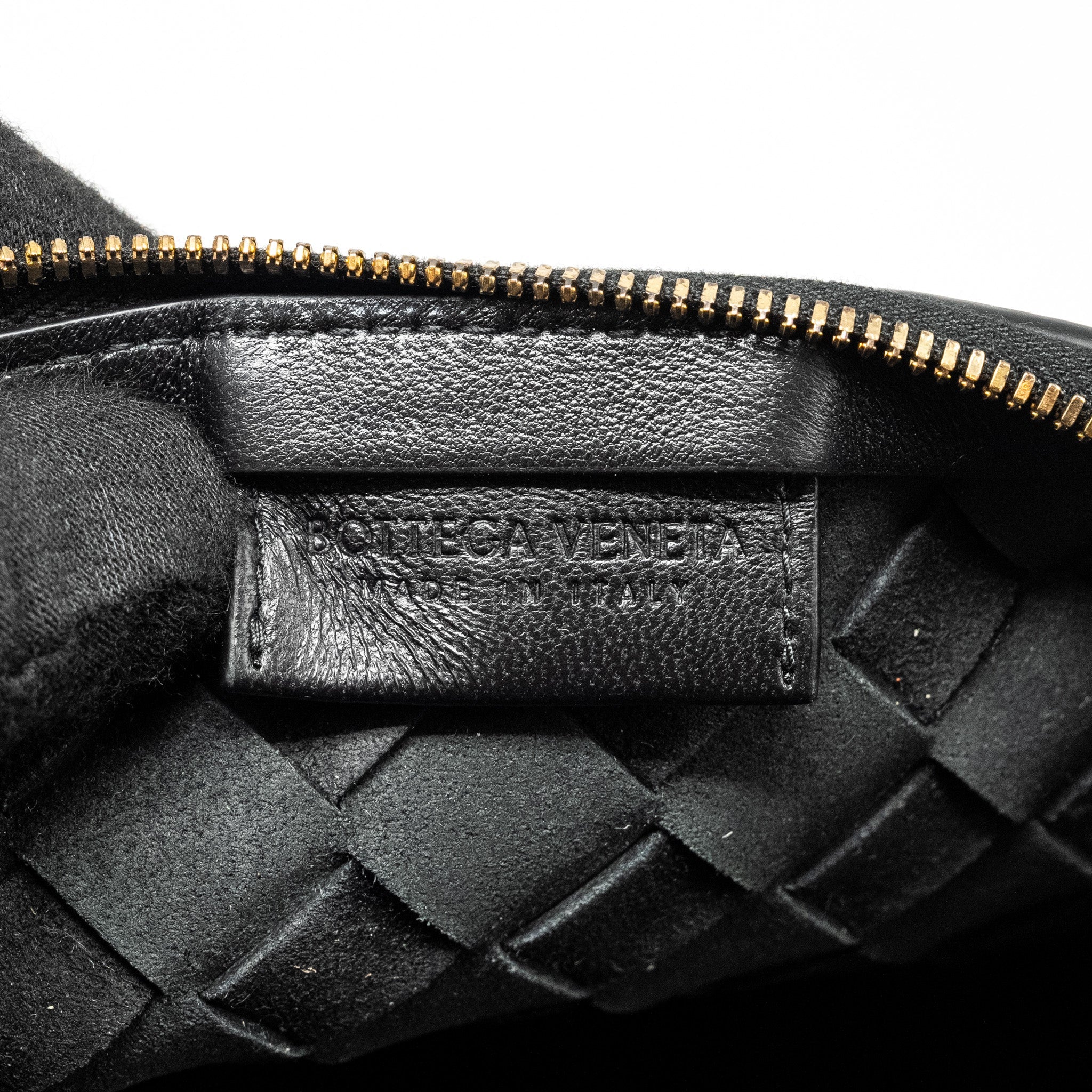 bottega-veneta-medium-turn-pouch-lambskin-black-ghw