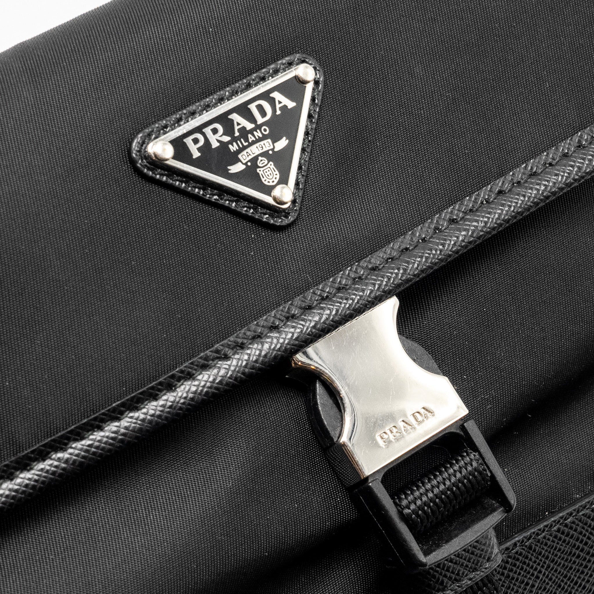 prada-smartphone-case-re-nylon-and-saffiano-leather-black-shw