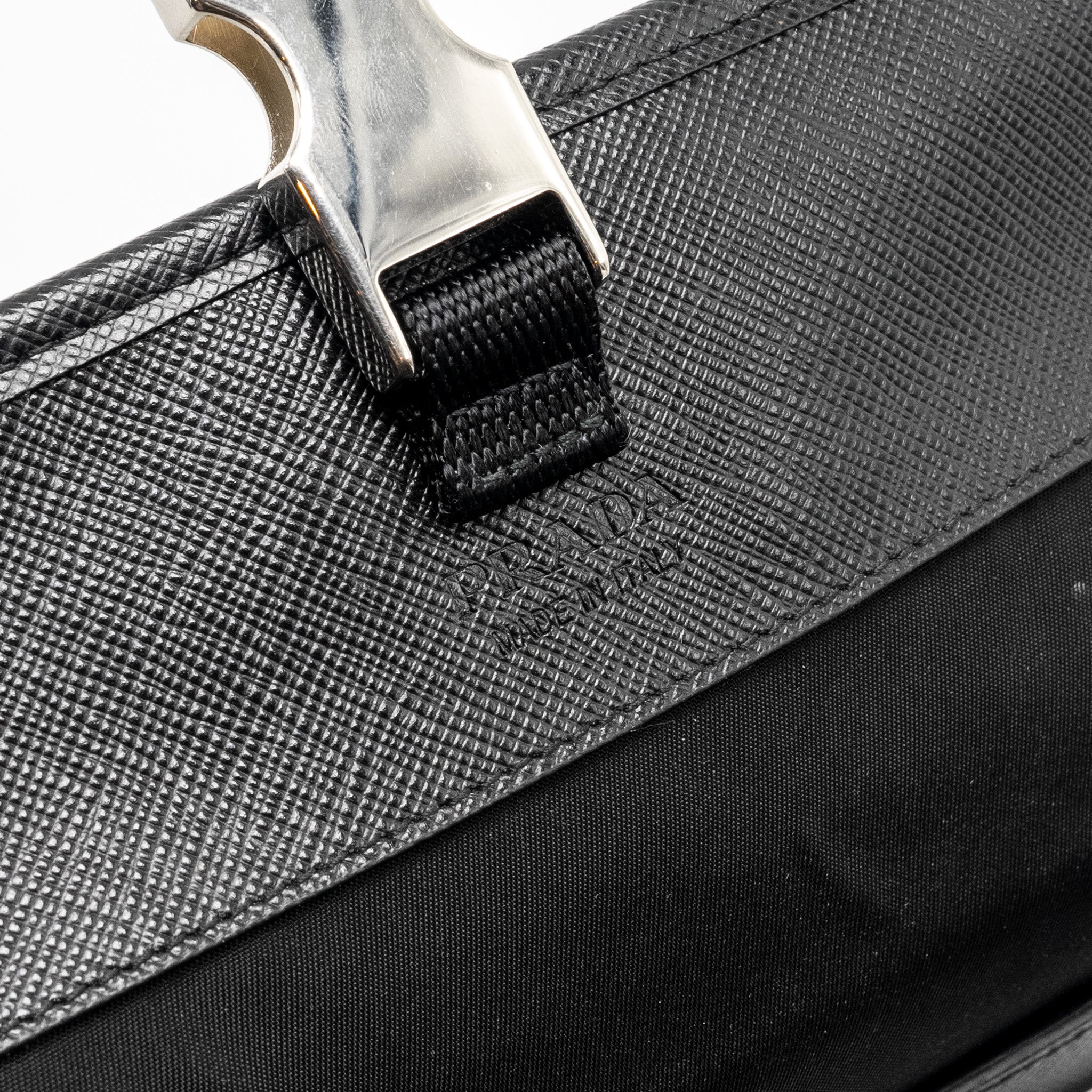 prada-smartphone-case-re-nylon-and-saffiano-leather-black-shw