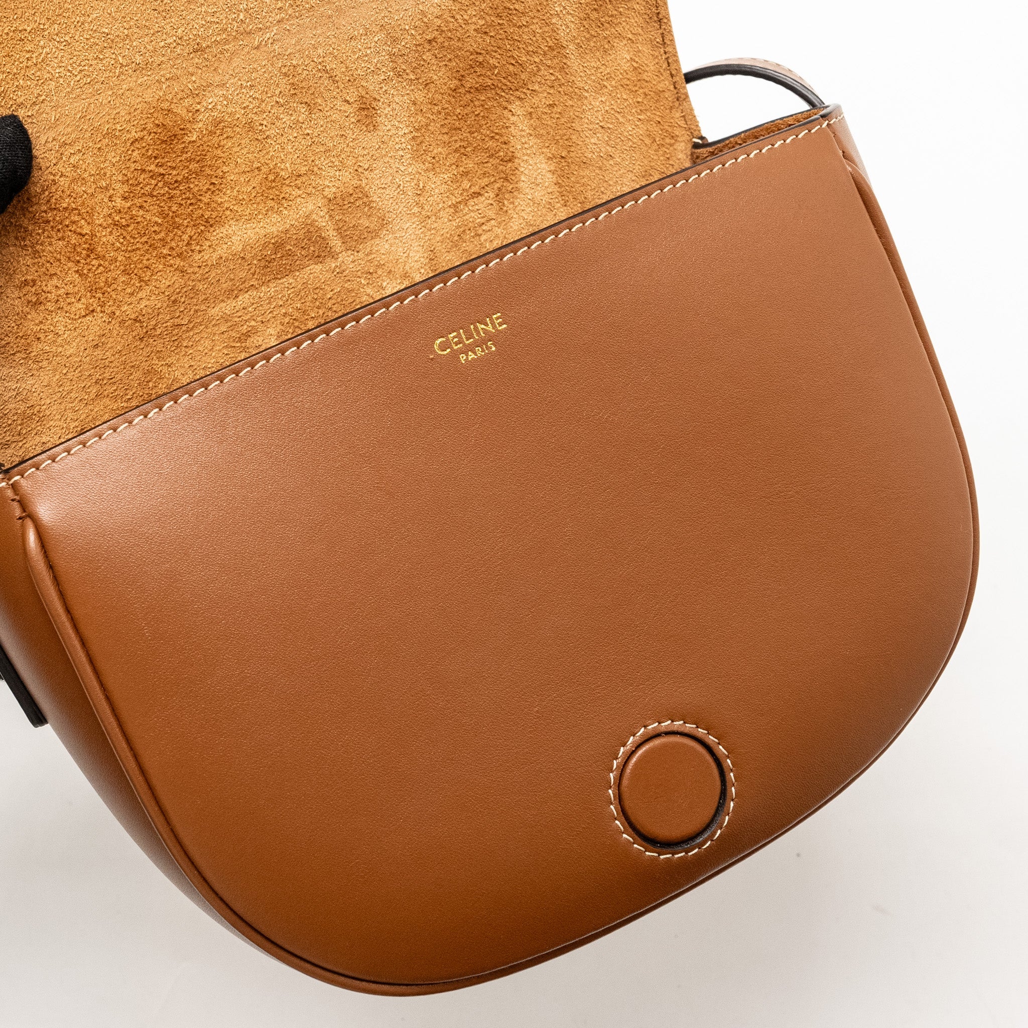 celine-folco-cuir-triomphe-smooth-calfskin-tan-ghw