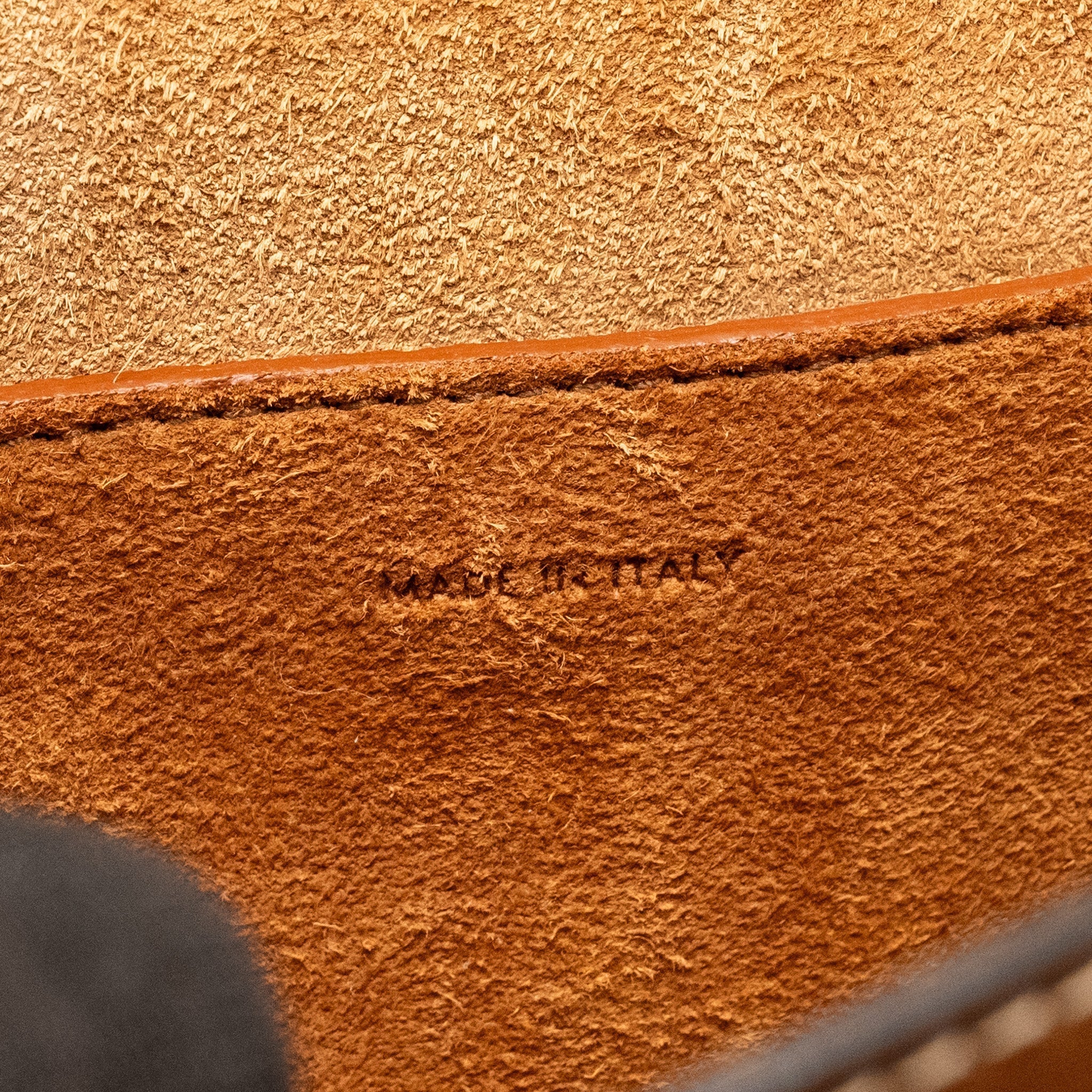 celine-folco-cuir-triomphe-smooth-calfskin-tan-ghw