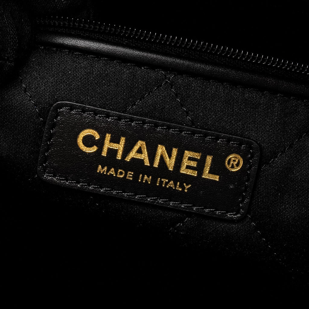 chanel-medium-22-bag-shiny-calfskin-black-ghw-microchip-copy-1