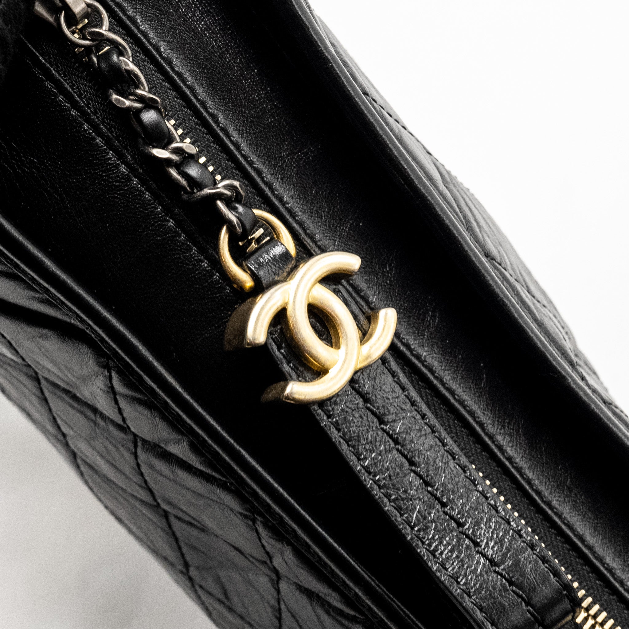 chanel-gabrielle-hobo-bag-calfskin-black-multicolour-hardware