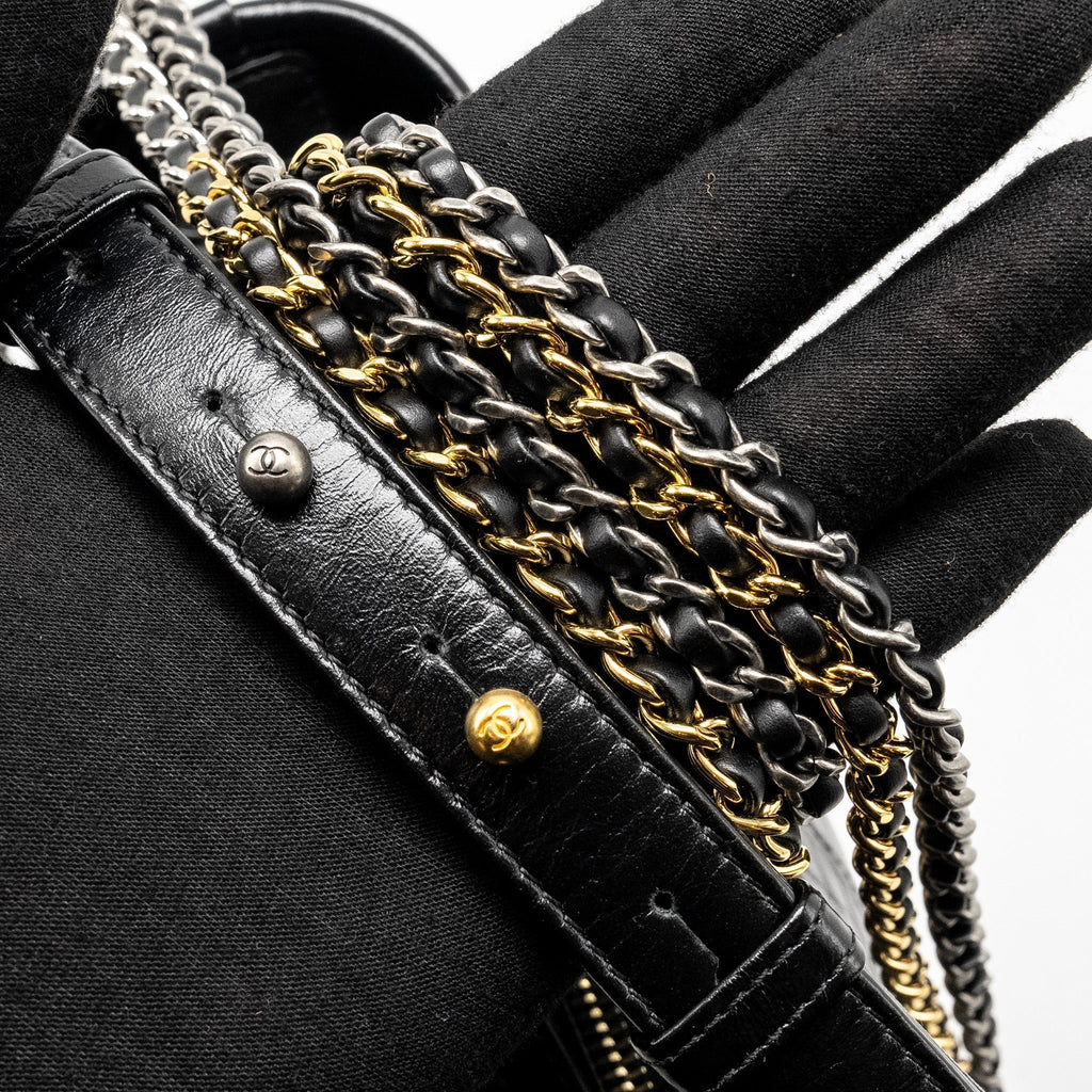 chanel-gabrielle-hobo-bag-calfskin-black-multicolour-hardware