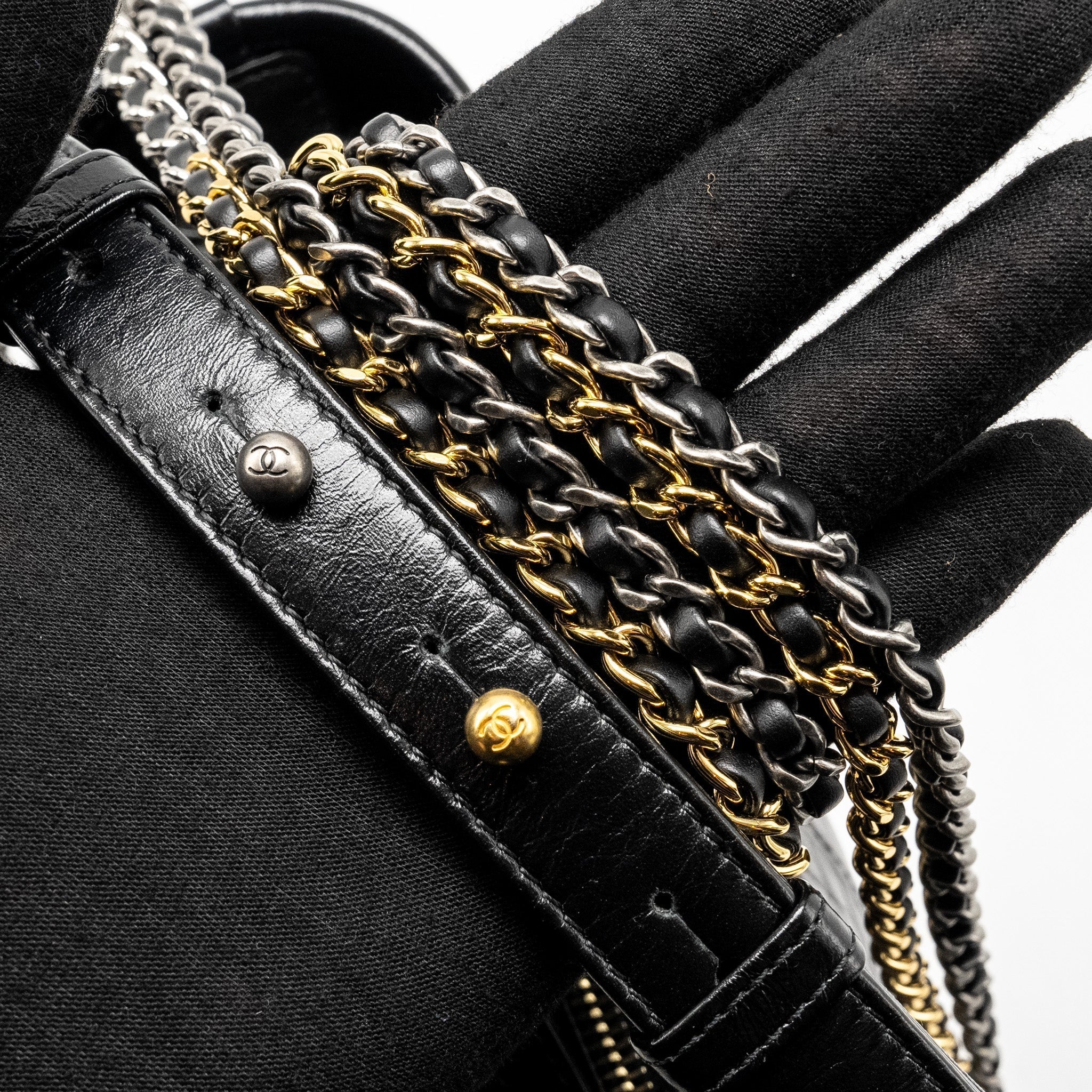 chanel-gabrielle-hobo-bag-calfskin-black-multicolour-hardware