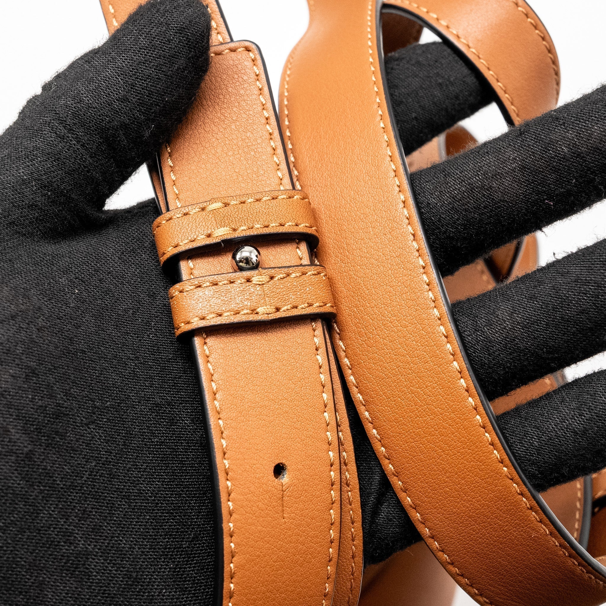 loewe-small-hammock-bag-calfskin-tan-shw