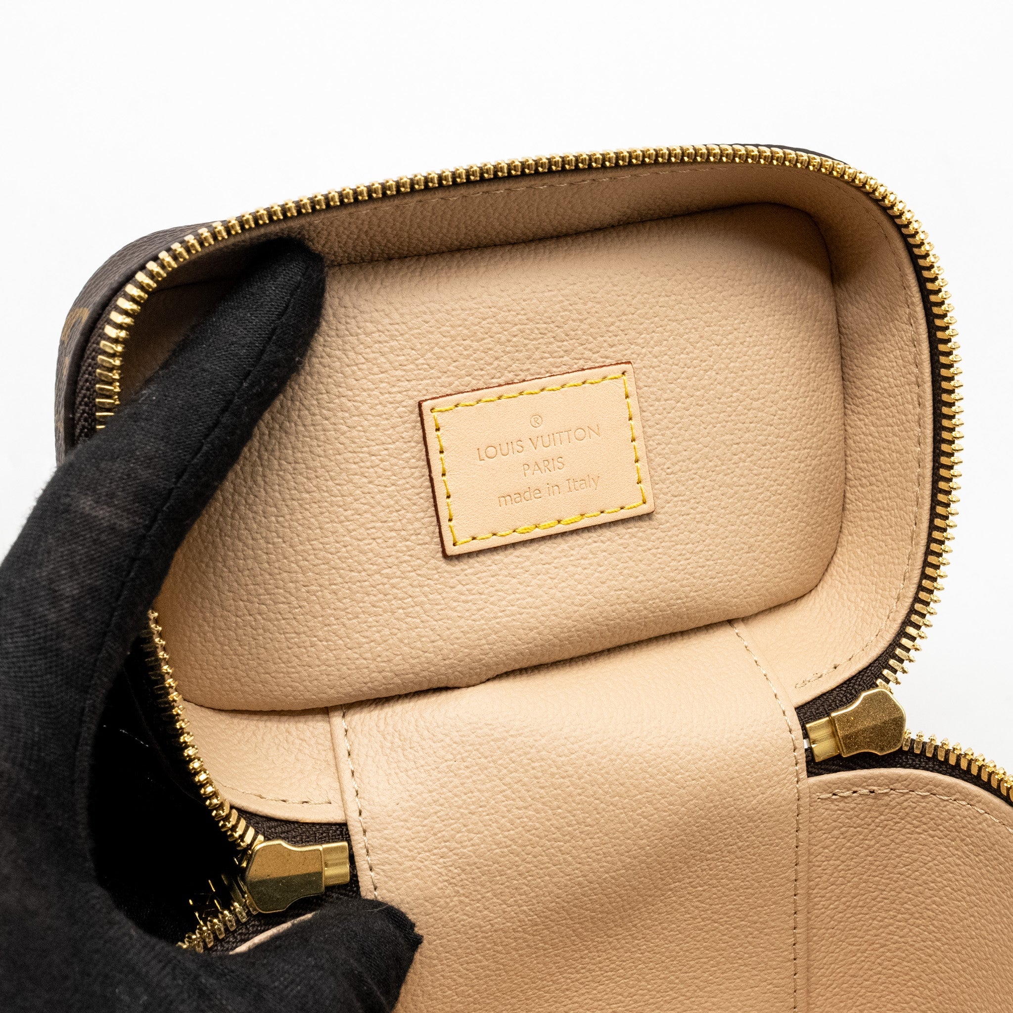 louis-vuitton-nice-nano-monogram-canvas-ghw-4