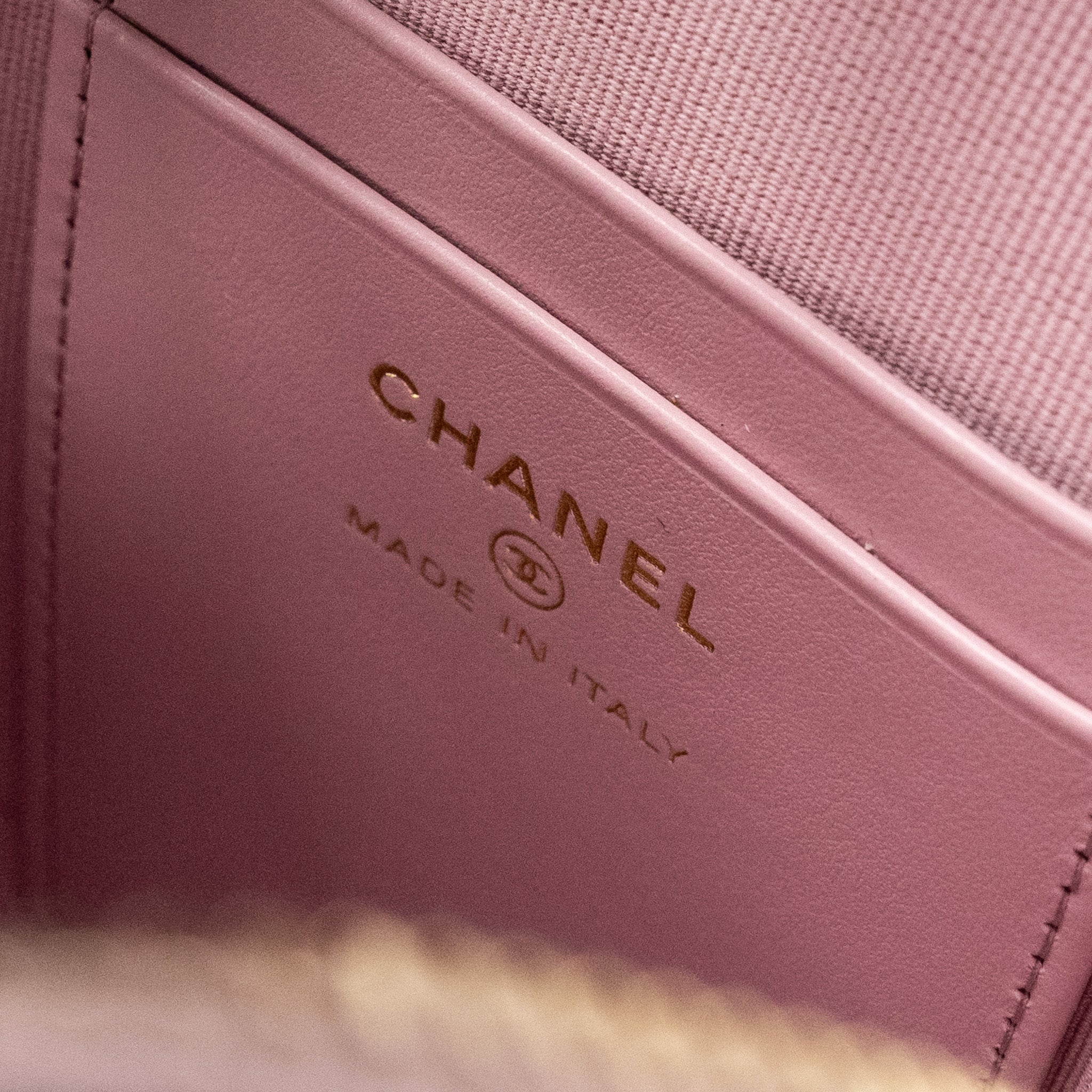 chanel-24p-classic-mini-backpack-shiny-grained-calfskin-light-purple-lghw