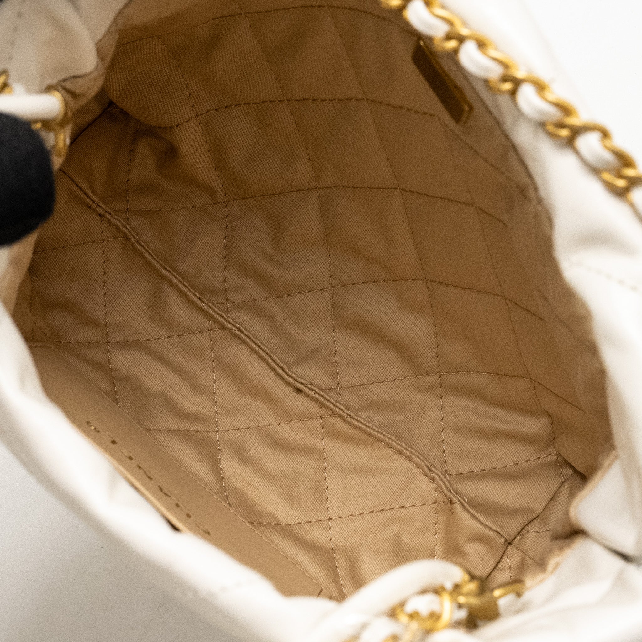 chanel-mini-22-bag-white