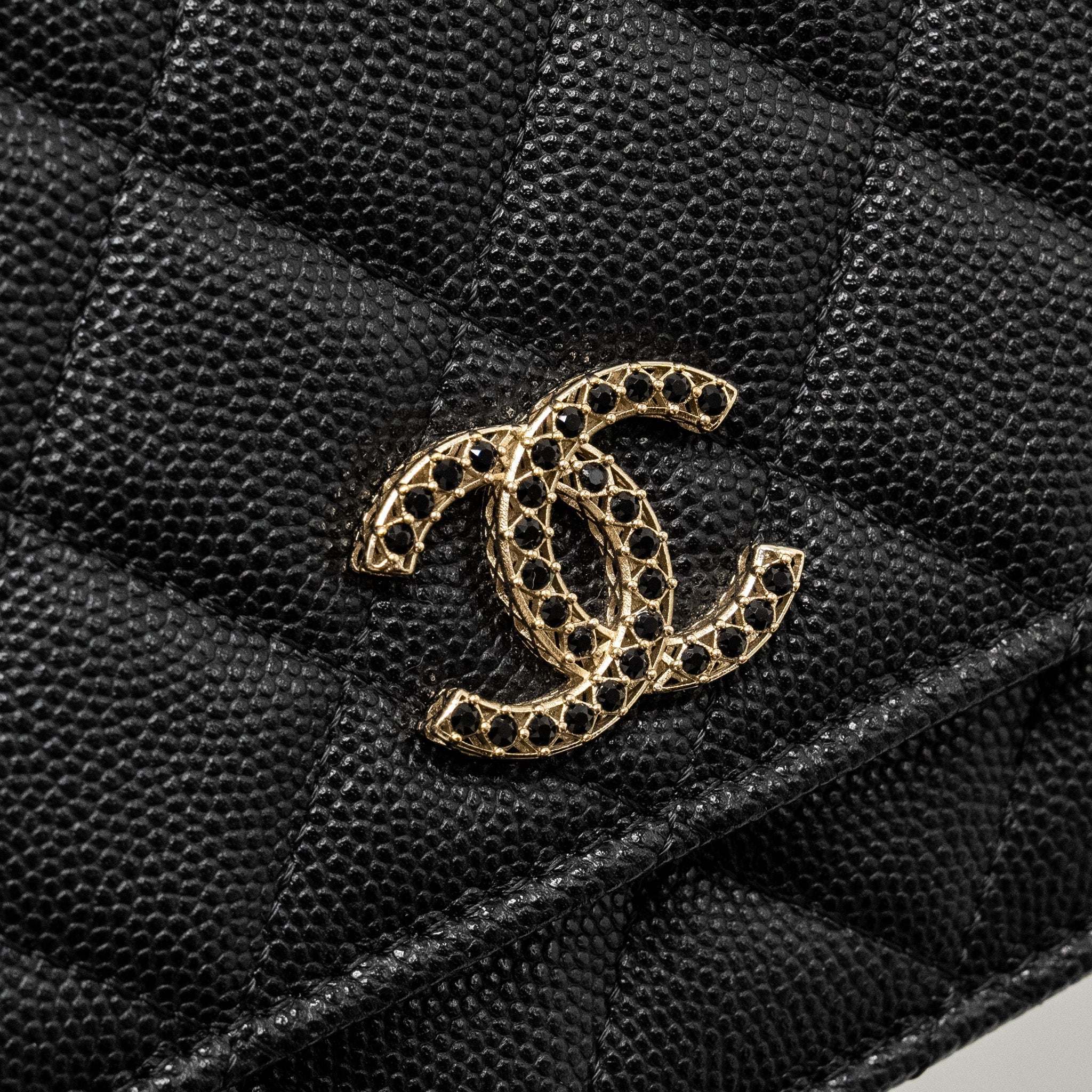 chanel-wallet-on-chain-black